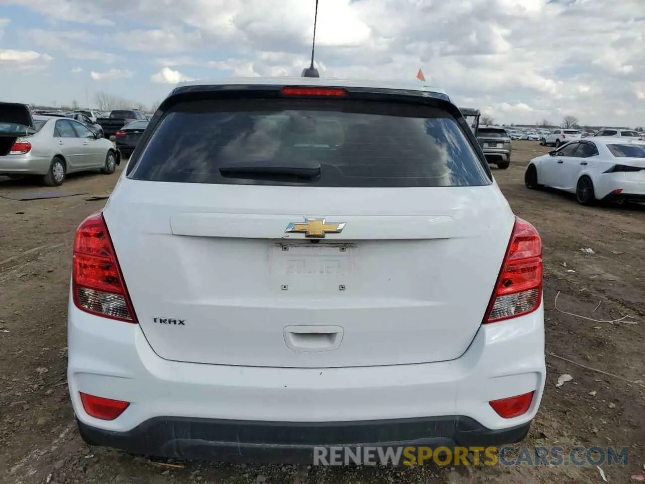 6 Photograph of a damaged car 3GNCJKSB2LL147410 CHEVROLET TRAX 2020