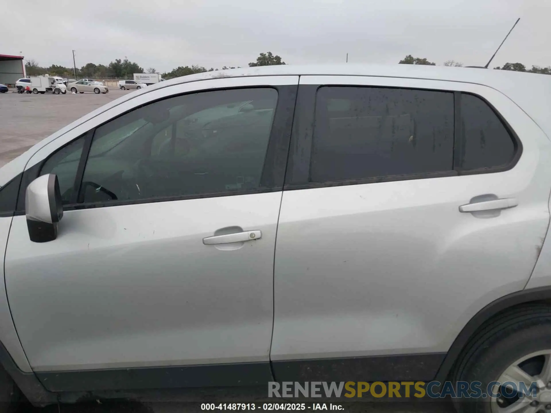 15 Photograph of a damaged car 3GNCJKSB2LL205578 CHEVROLET TRAX 2020