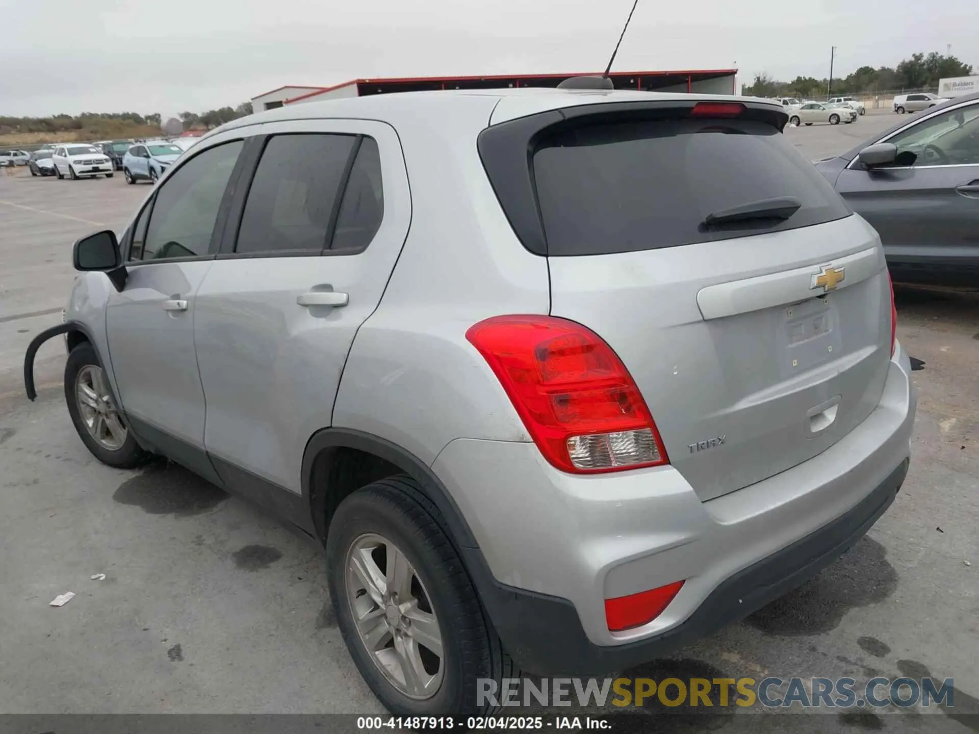 3 Photograph of a damaged car 3GNCJKSB2LL205578 CHEVROLET TRAX 2020