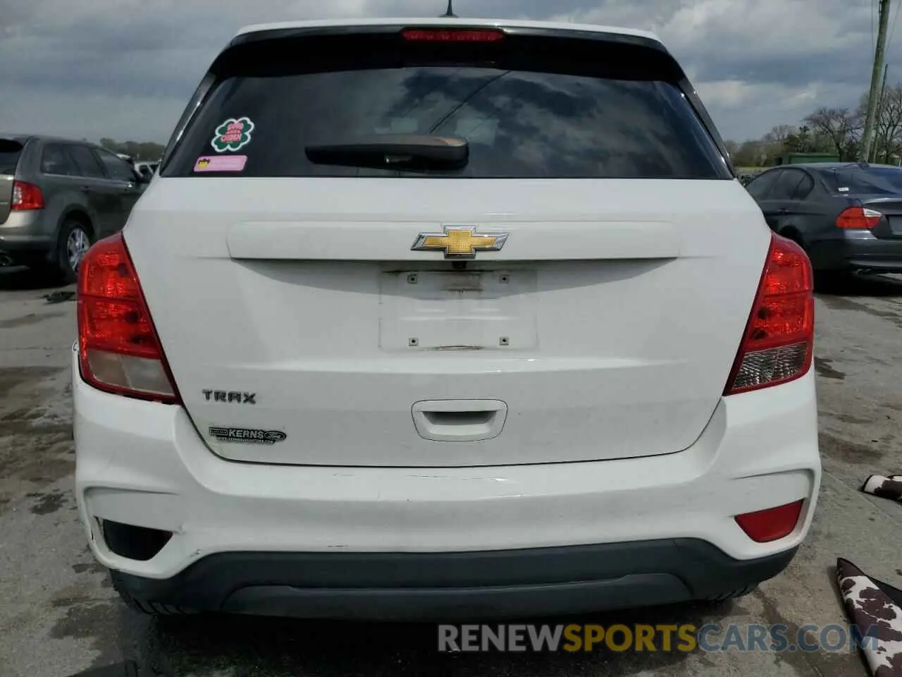 6 Photograph of a damaged car 3GNCJKSB2LL329799 CHEVROLET TRAX 2020