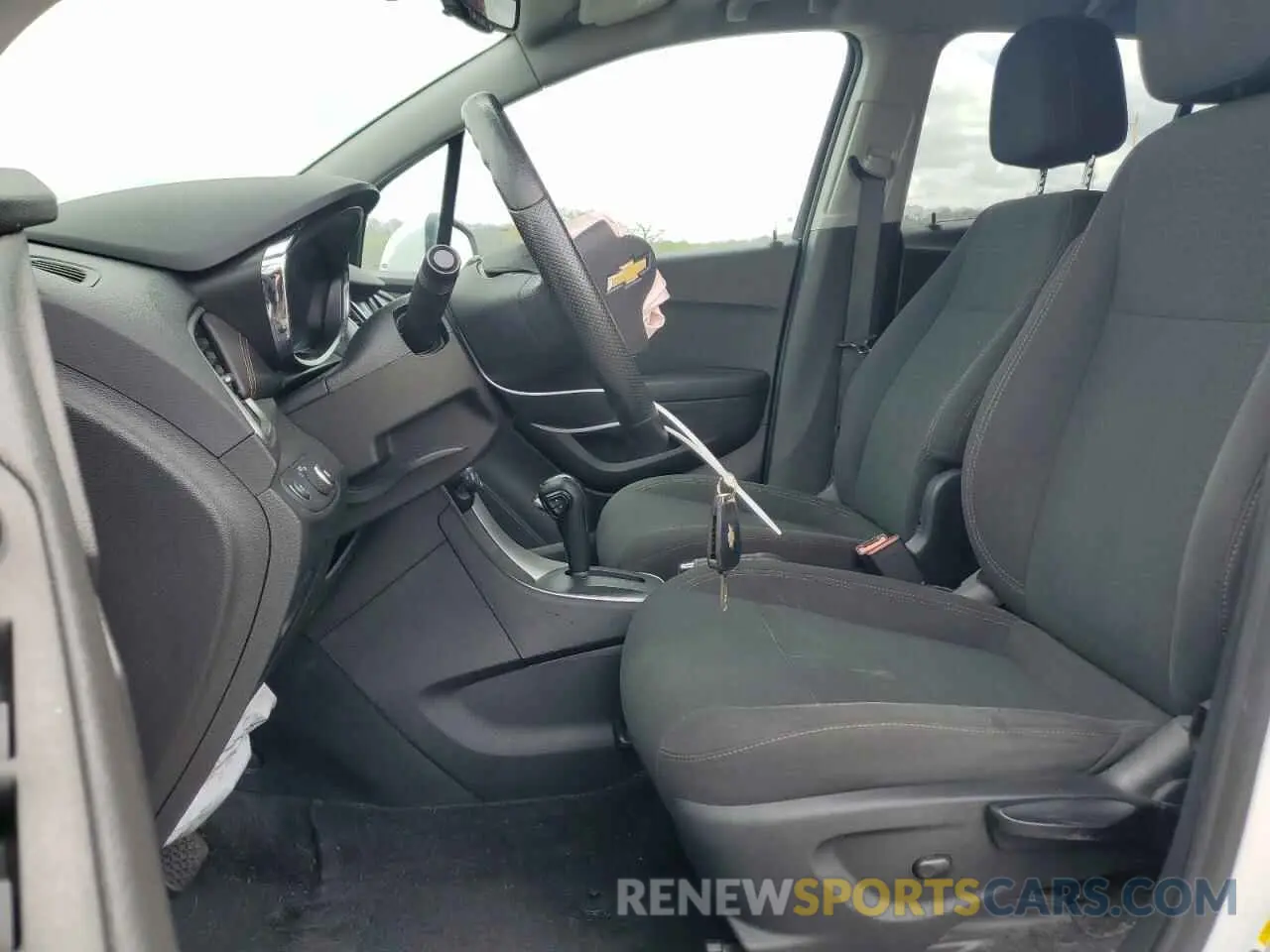 7 Photograph of a damaged car 3GNCJKSB2LL329799 CHEVROLET TRAX 2020