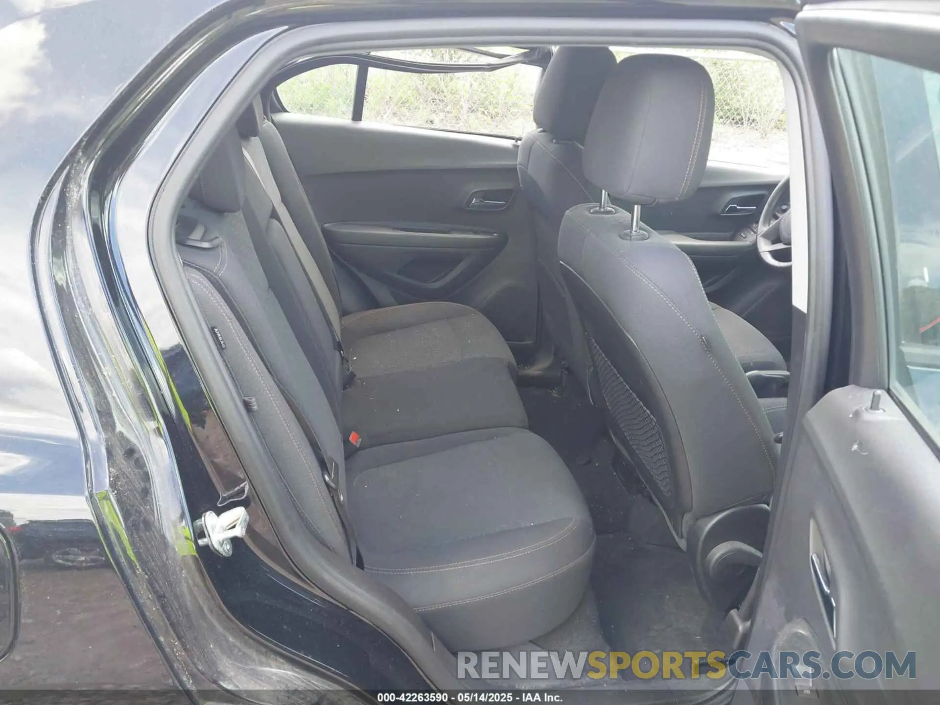 8 Photograph of a damaged car 3GNCJKSB3LL128008 CHEVROLET TRAX 2020