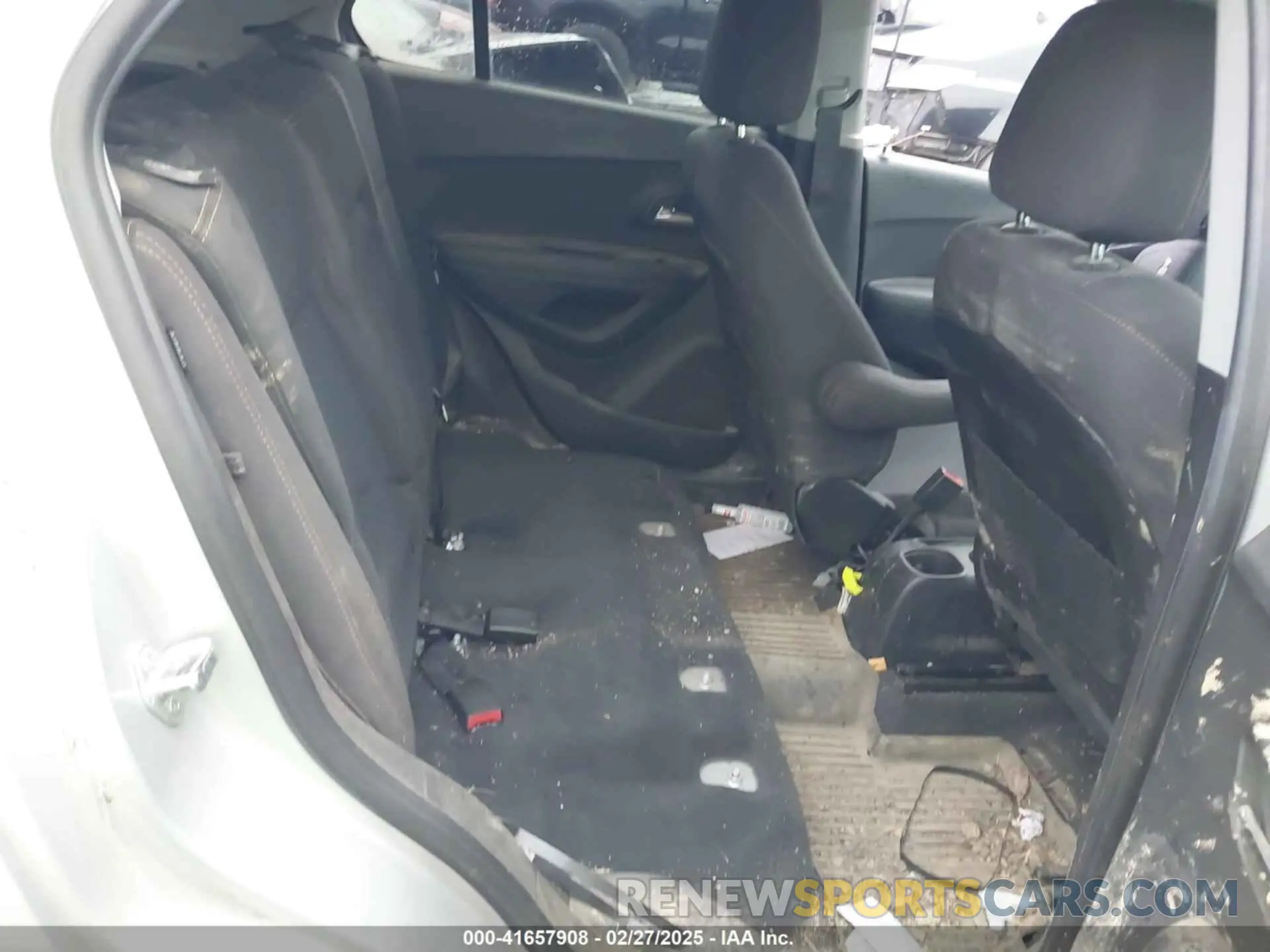 8 Photograph of a damaged car 3GNCJKSB3LL129210 CHEVROLET TRAX 2020