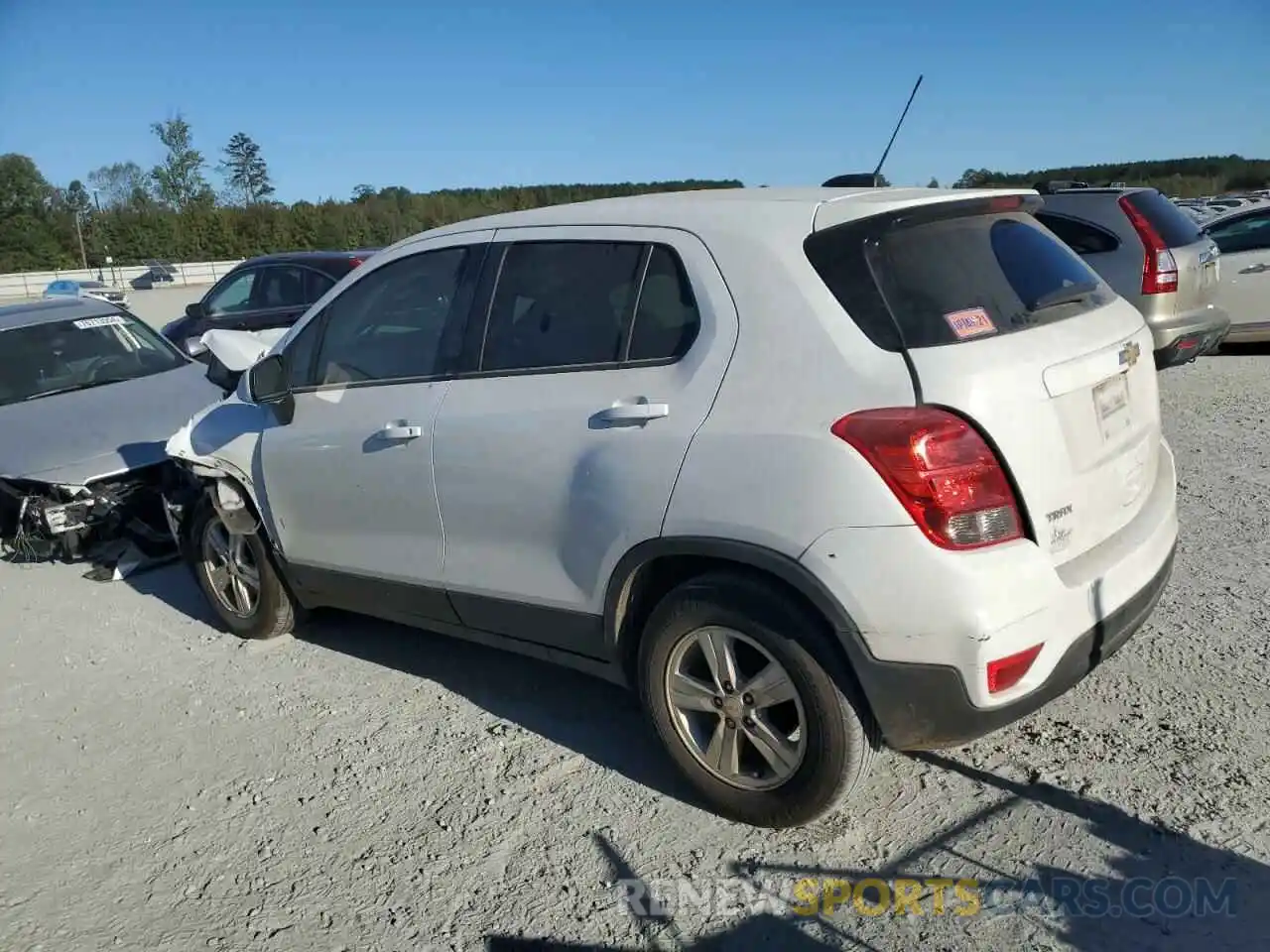 2 Photograph of a damaged car 3GNCJKSB3LL130986 CHEVROLET TRAX 2020