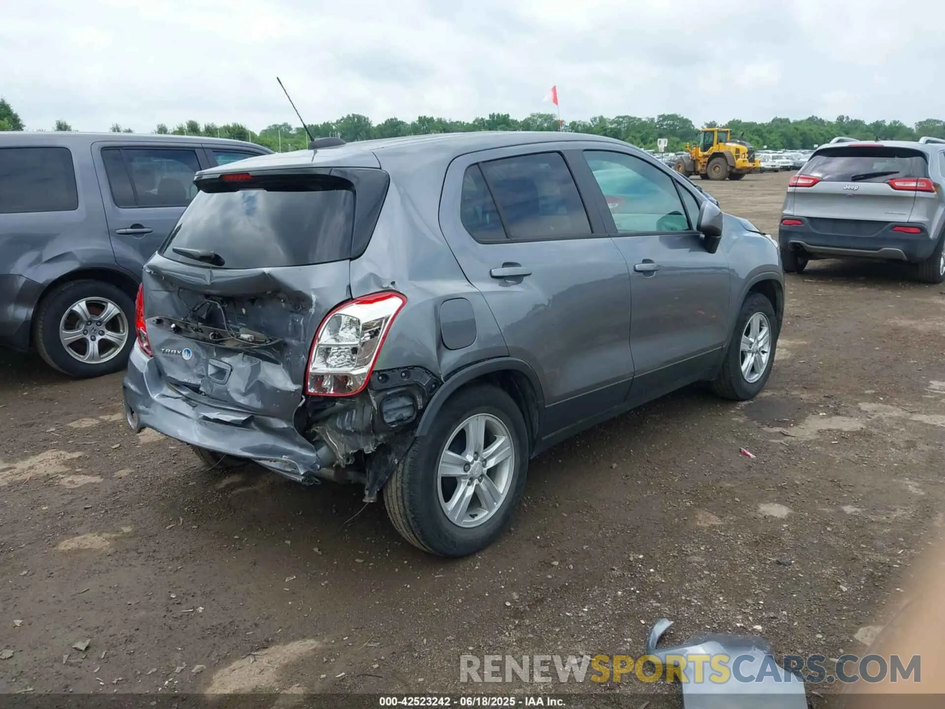 4 Photograph of a damaged car 3GNCJKSB3LL154785 CHEVROLET TRAX 2020