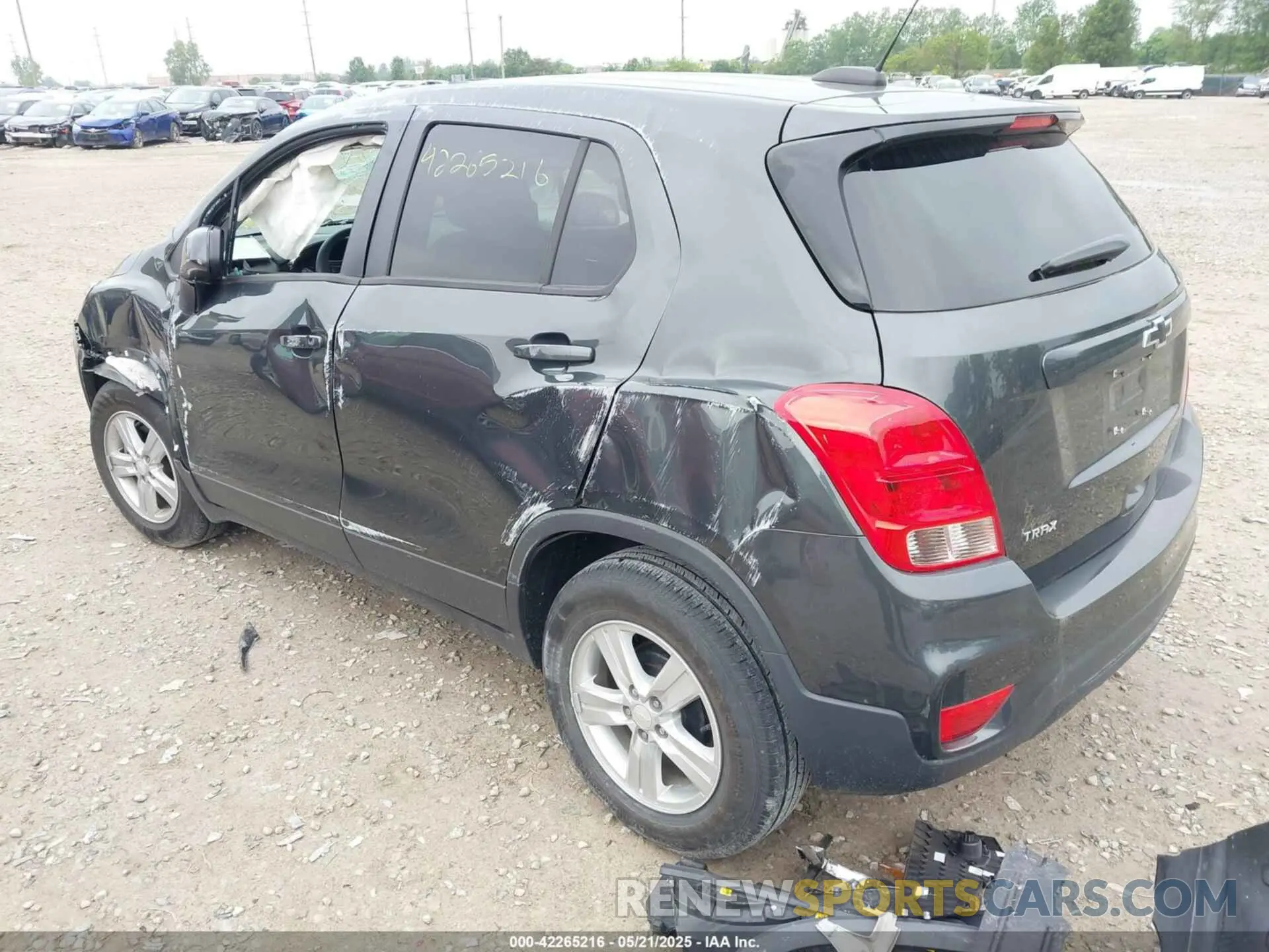 3 Photograph of a damaged car 3GNCJKSB3LL169352 CHEVROLET TRAX 2020