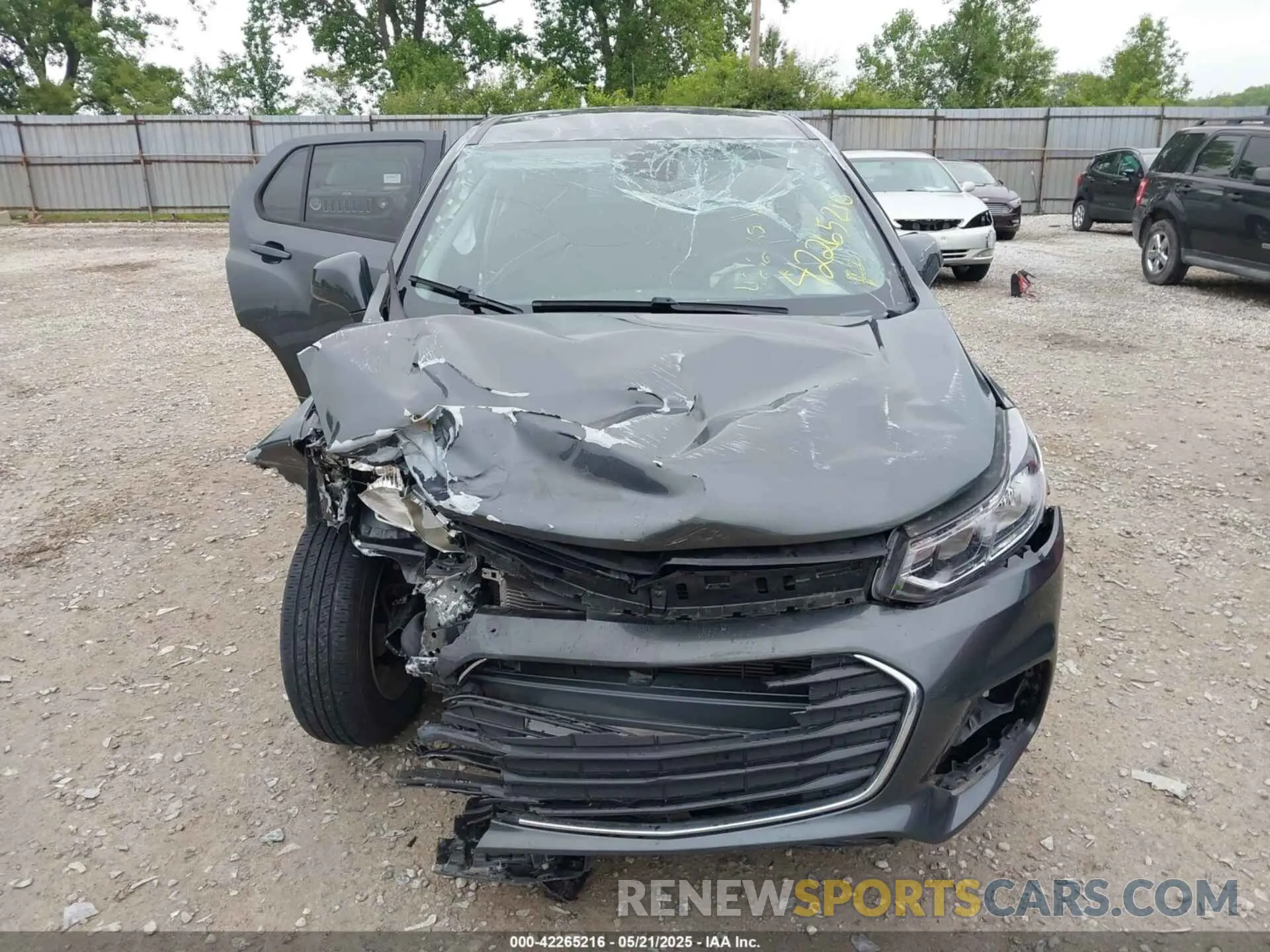 6 Photograph of a damaged car 3GNCJKSB3LL169352 CHEVROLET TRAX 2020