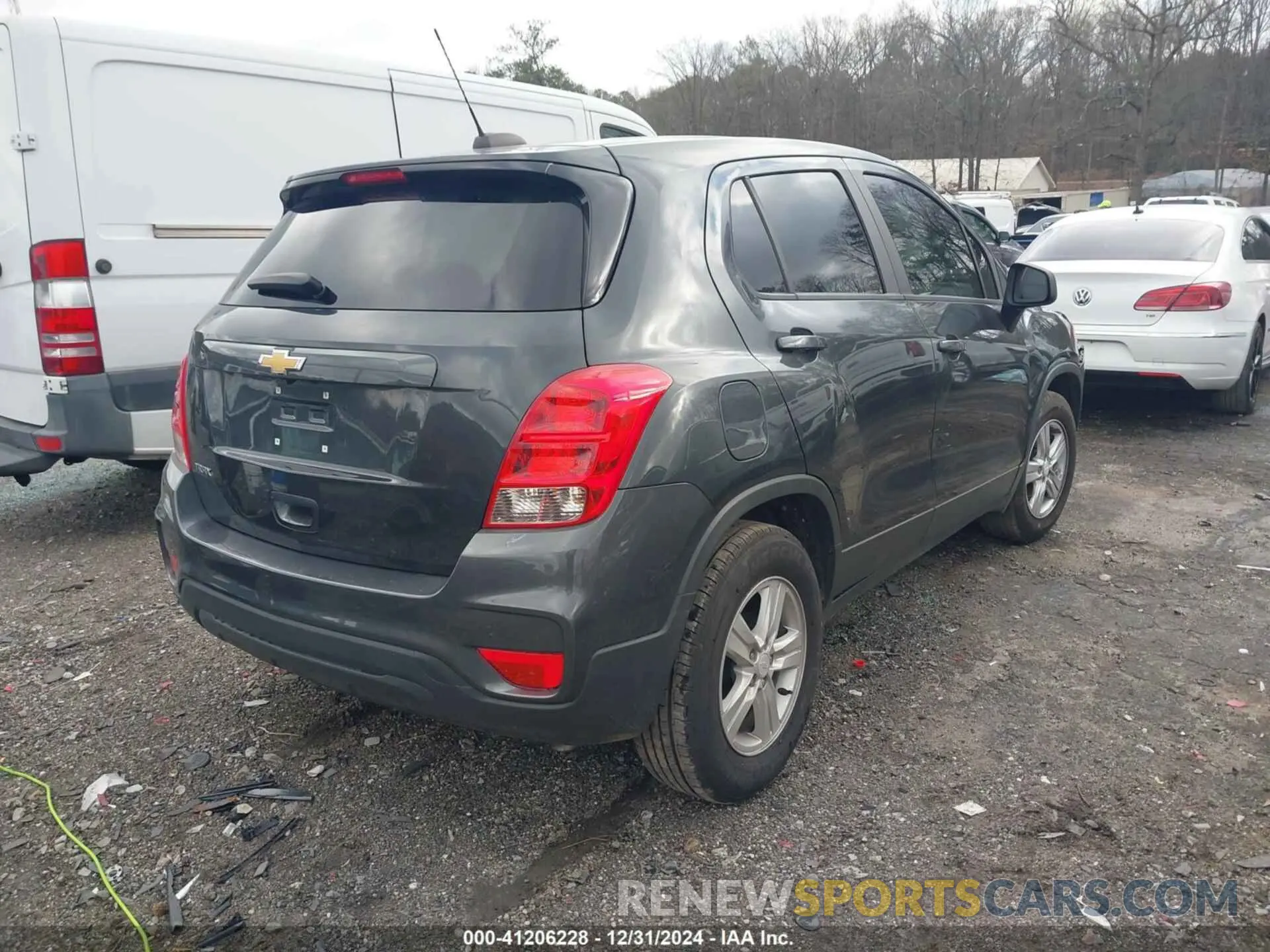 4 Photograph of a damaged car 3GNCJKSB3LL185308 CHEVROLET TRAX 2020