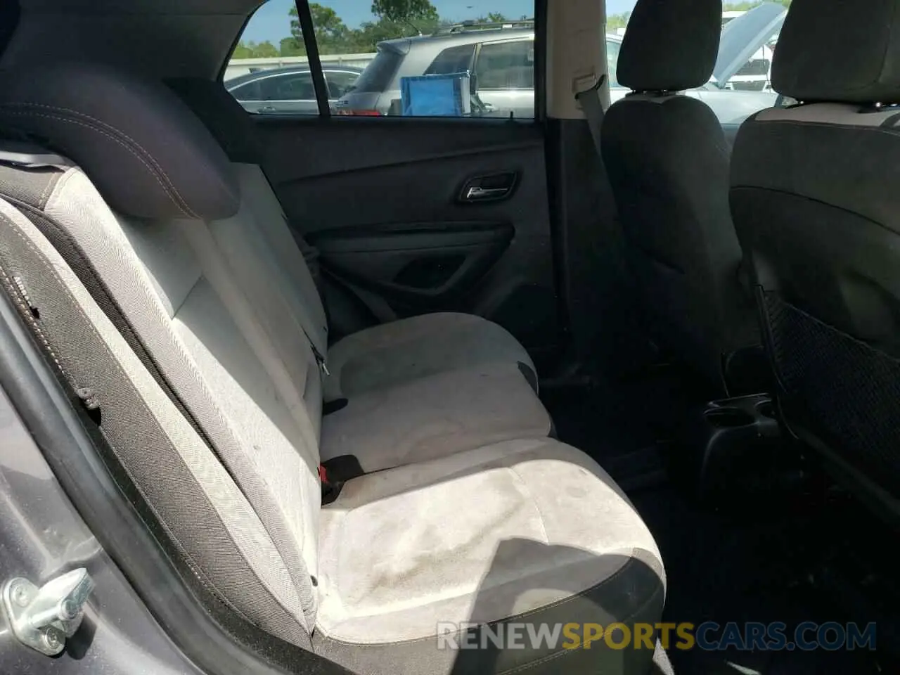 10 Photograph of a damaged car 3GNCJKSB3LL194784 CHEVROLET TRAX 2020