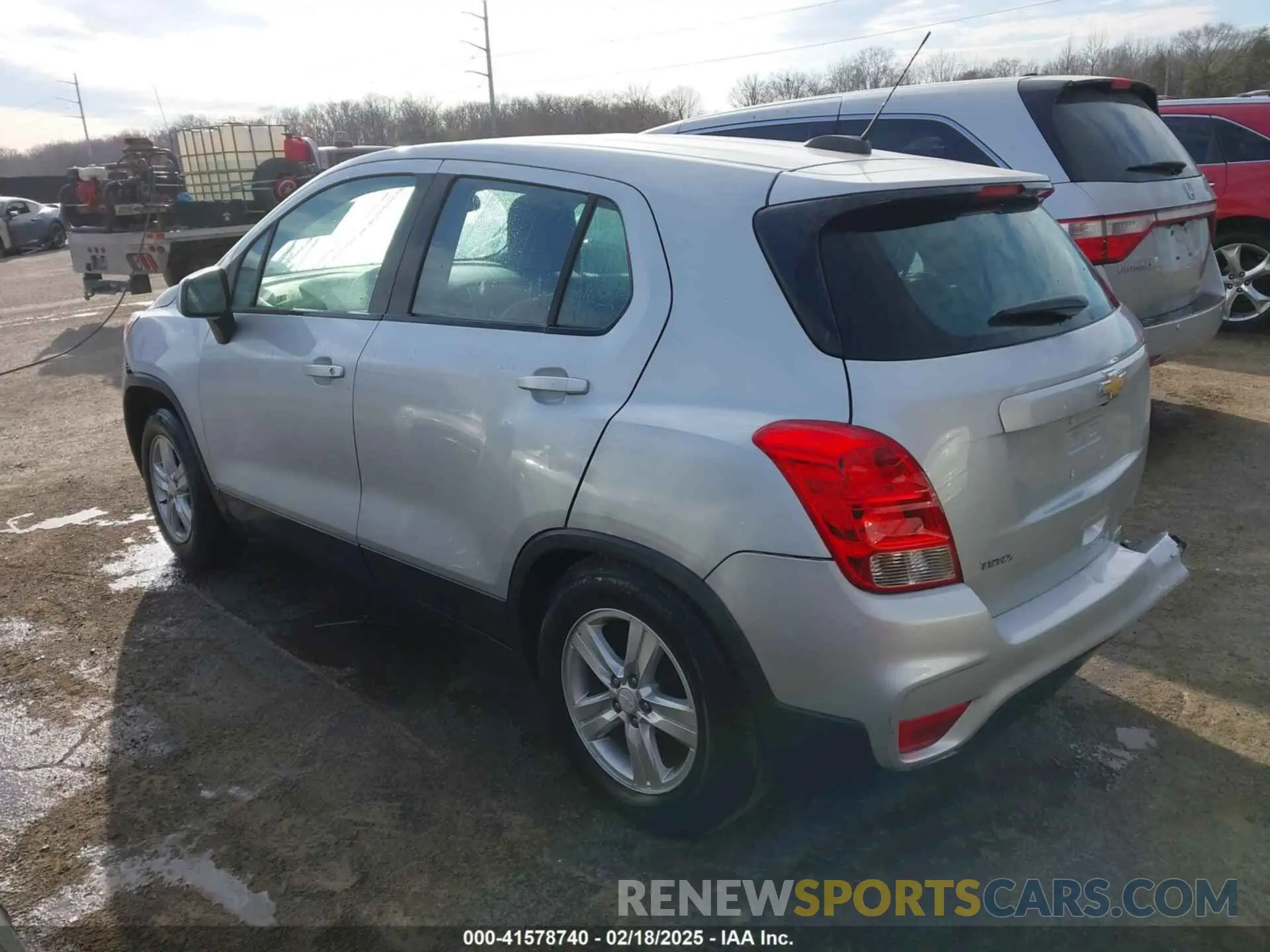 3 Photograph of a damaged car 3GNCJKSB3LL202754 CHEVROLET TRAX 2020