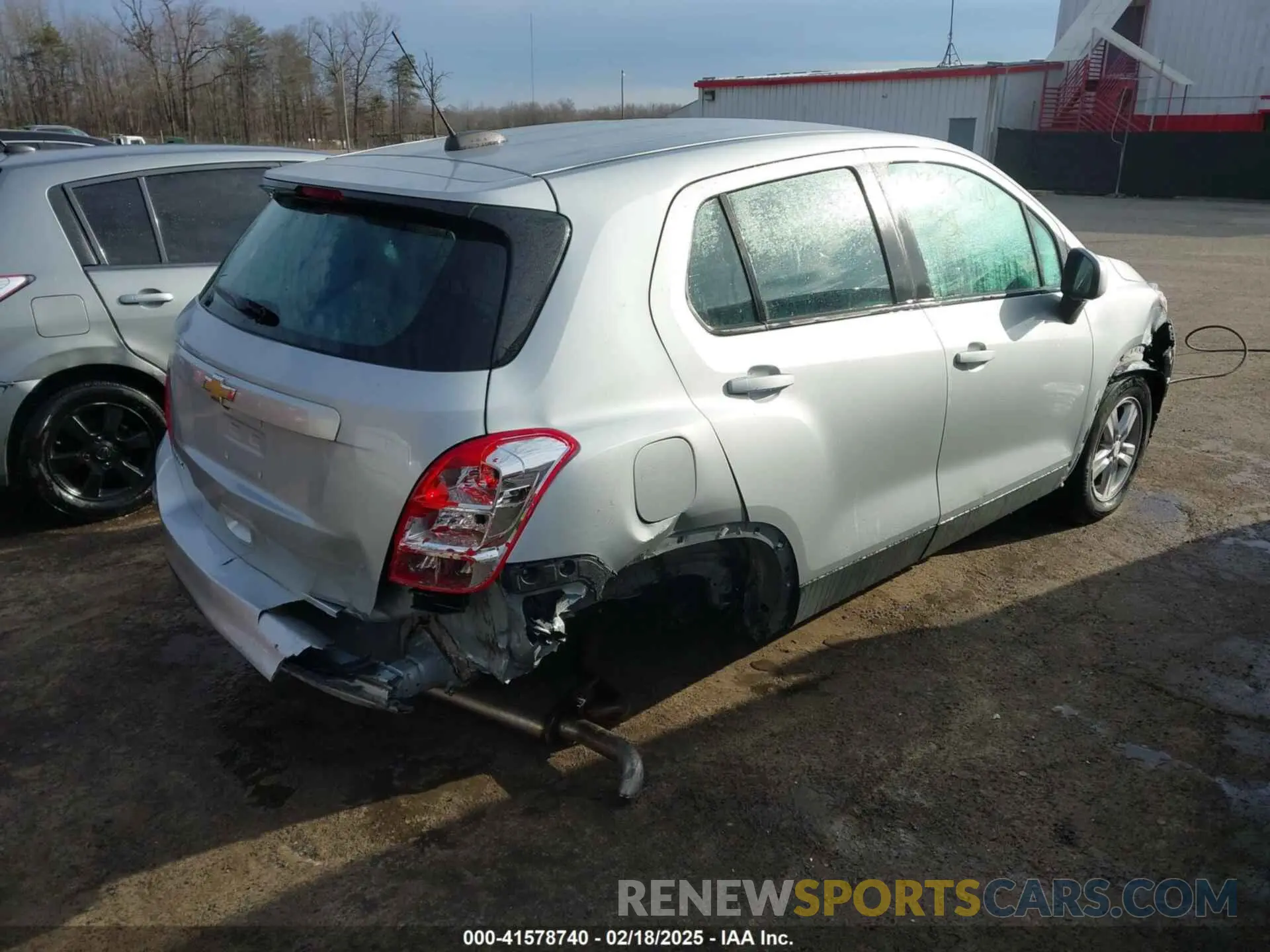 4 Photograph of a damaged car 3GNCJKSB3LL202754 CHEVROLET TRAX 2020