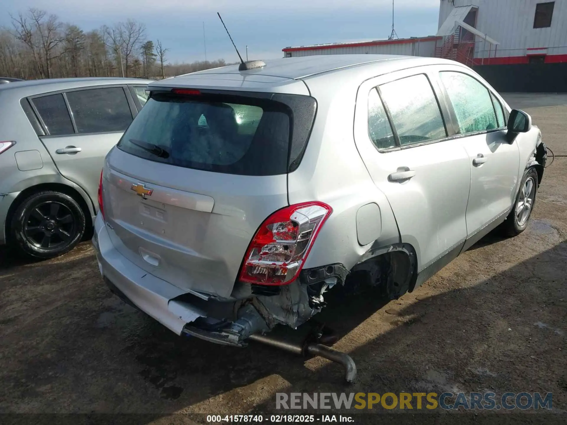 6 Photograph of a damaged car 3GNCJKSB3LL202754 CHEVROLET TRAX 2020
