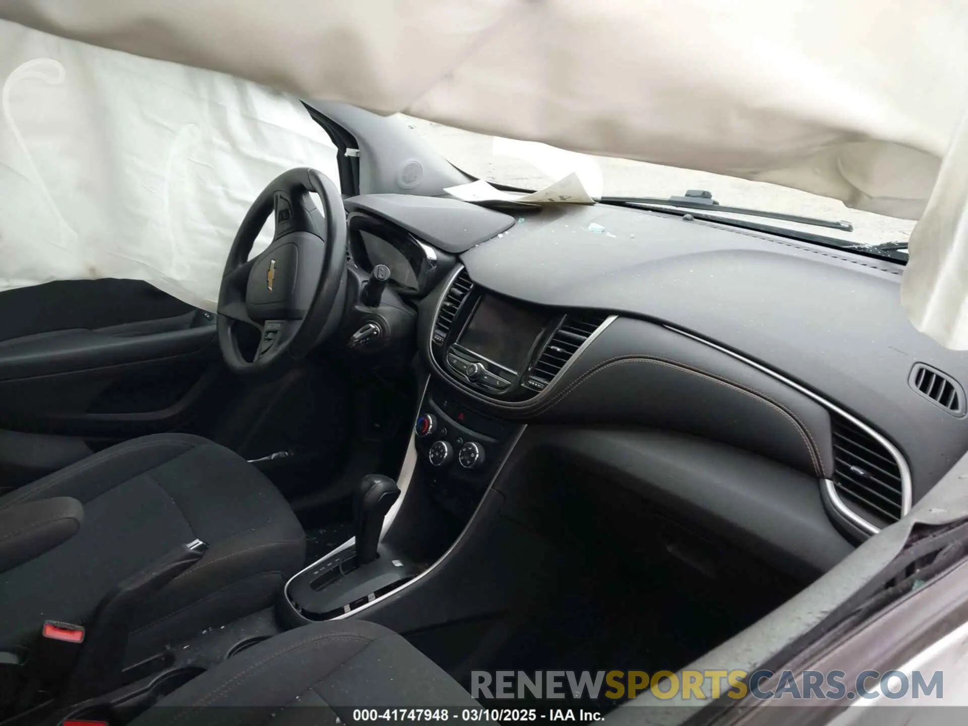 5 Photograph of a damaged car 3GNCJKSB3LL210157 CHEVROLET TRAX 2020