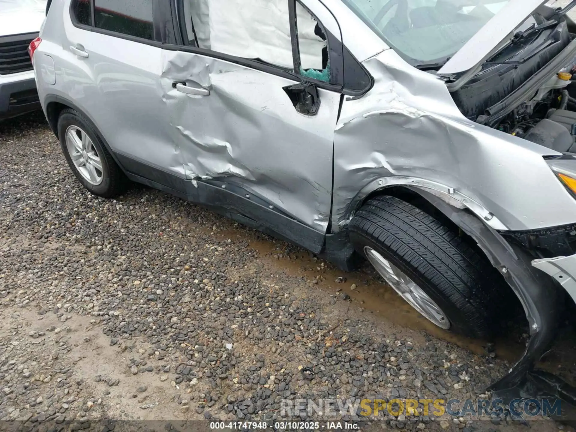 6 Photograph of a damaged car 3GNCJKSB3LL210157 CHEVROLET TRAX 2020