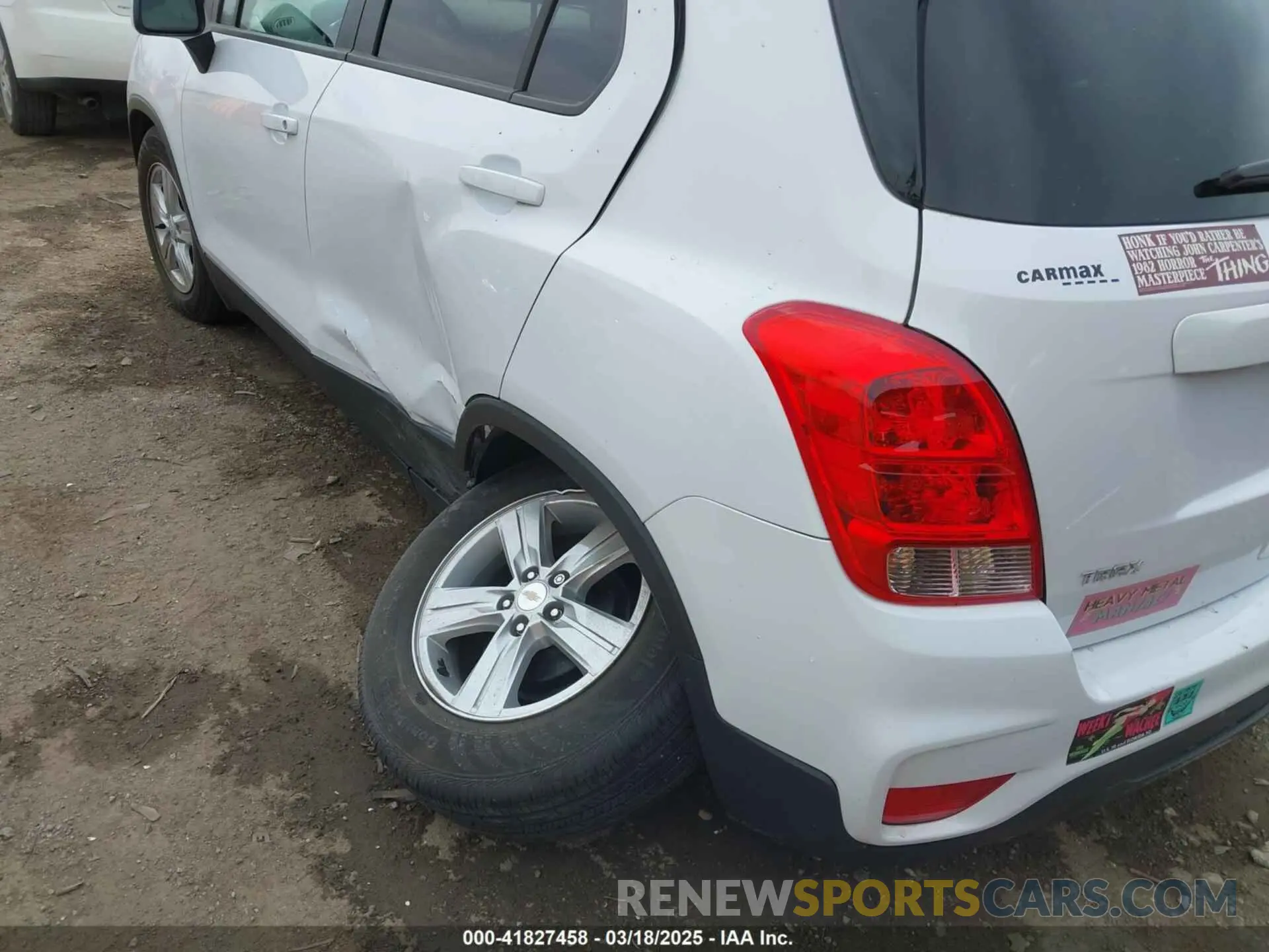 6 Photograph of a damaged car 3GNCJKSB3LL327950 CHEVROLET TRAX 2020