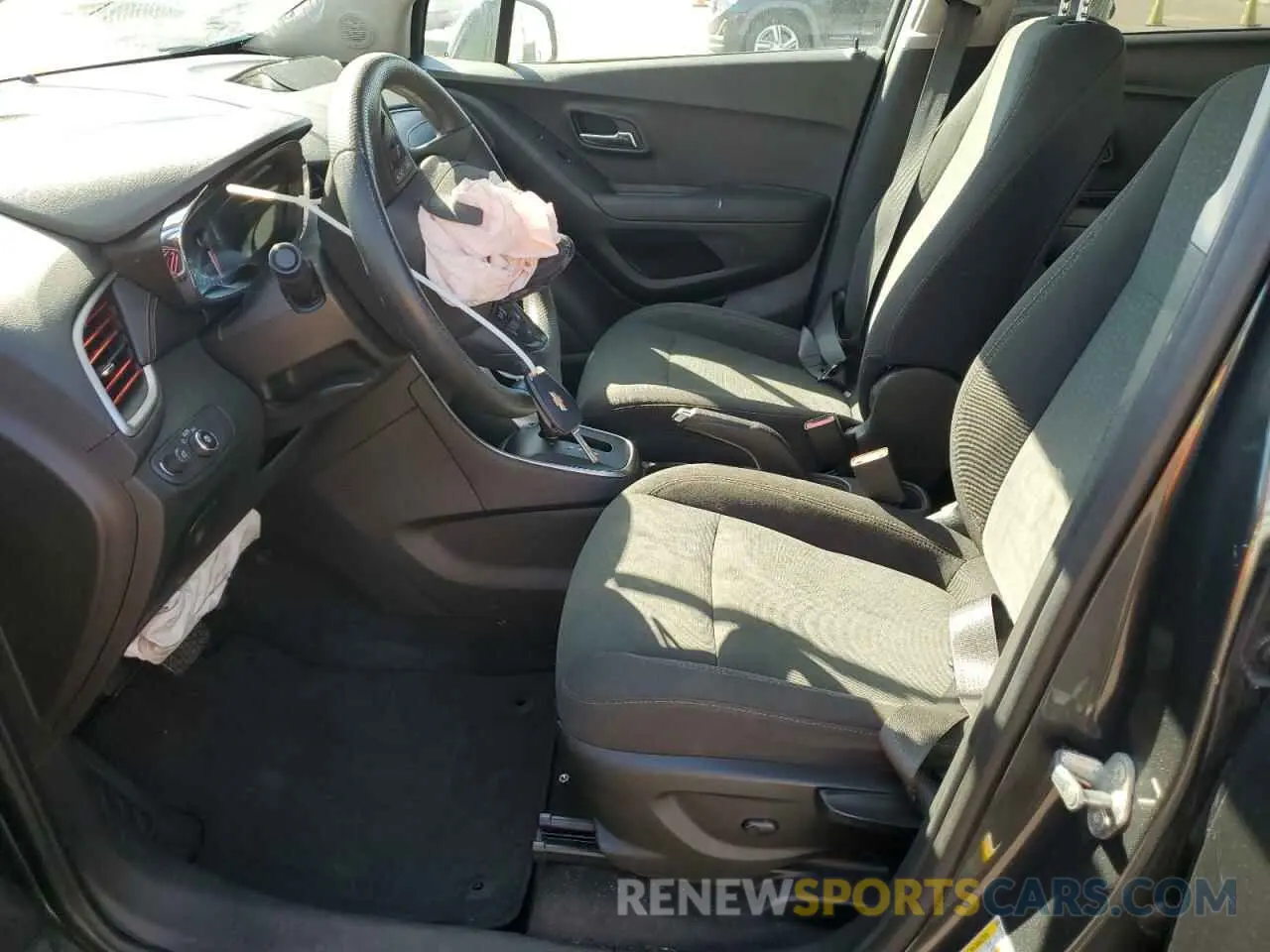 7 Photograph of a damaged car 3GNCJKSB4LL111816 CHEVROLET TRAX 2020