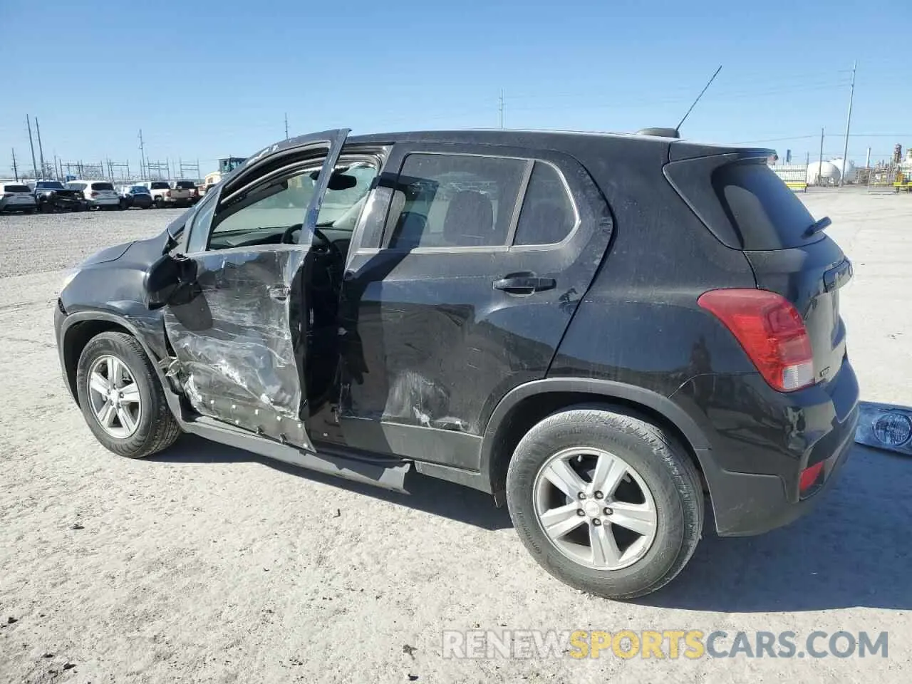 2 Photograph of a damaged car 3GNCJKSB4LL130785 CHEVROLET TRAX 2020