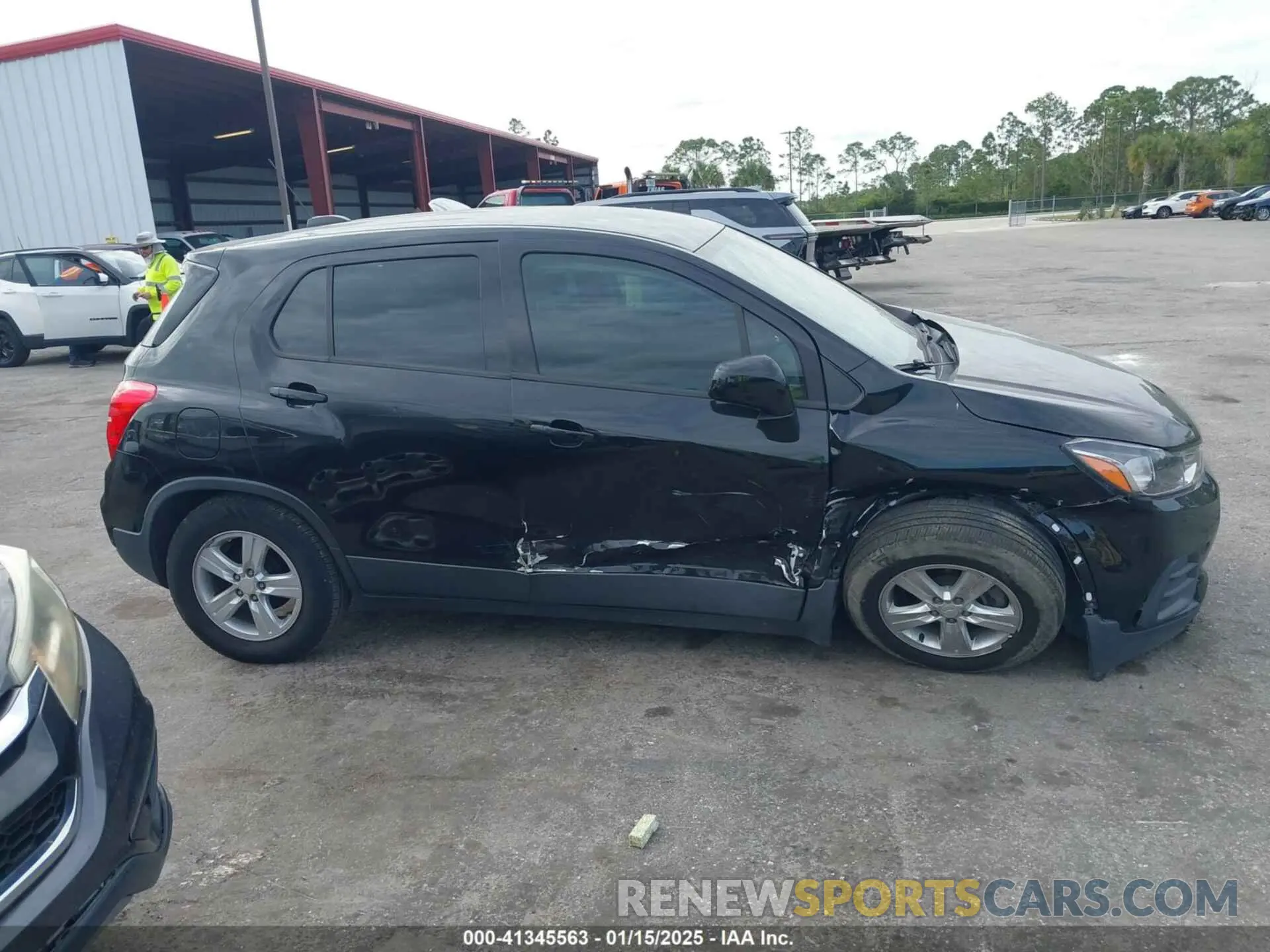 13 Photograph of a damaged car 3GNCJKSB4LL132925 CHEVROLET TRAX 2020