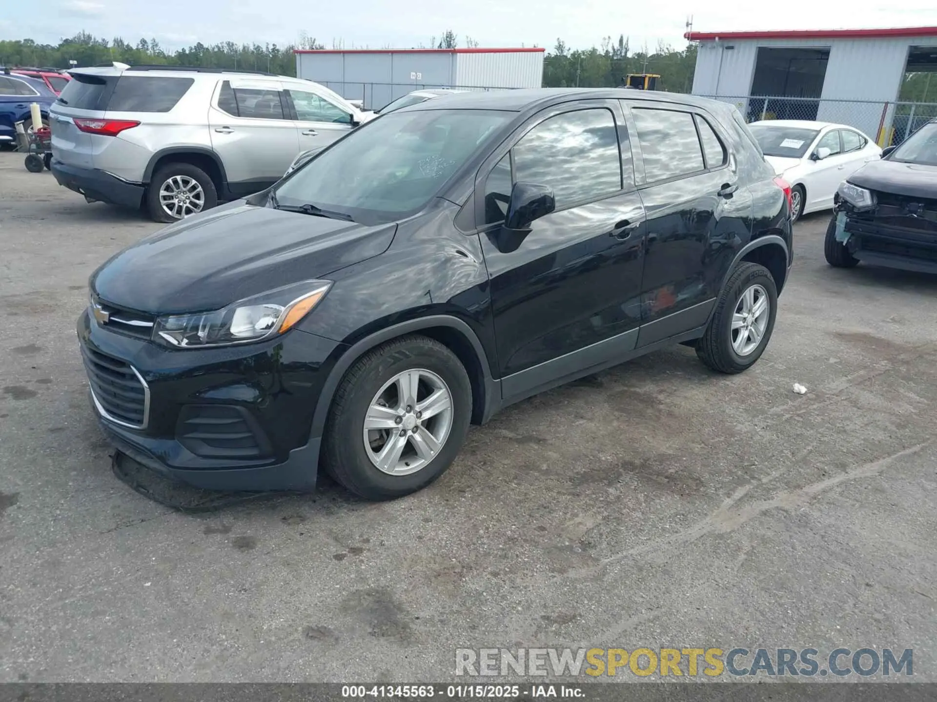 2 Photograph of a damaged car 3GNCJKSB4LL132925 CHEVROLET TRAX 2020