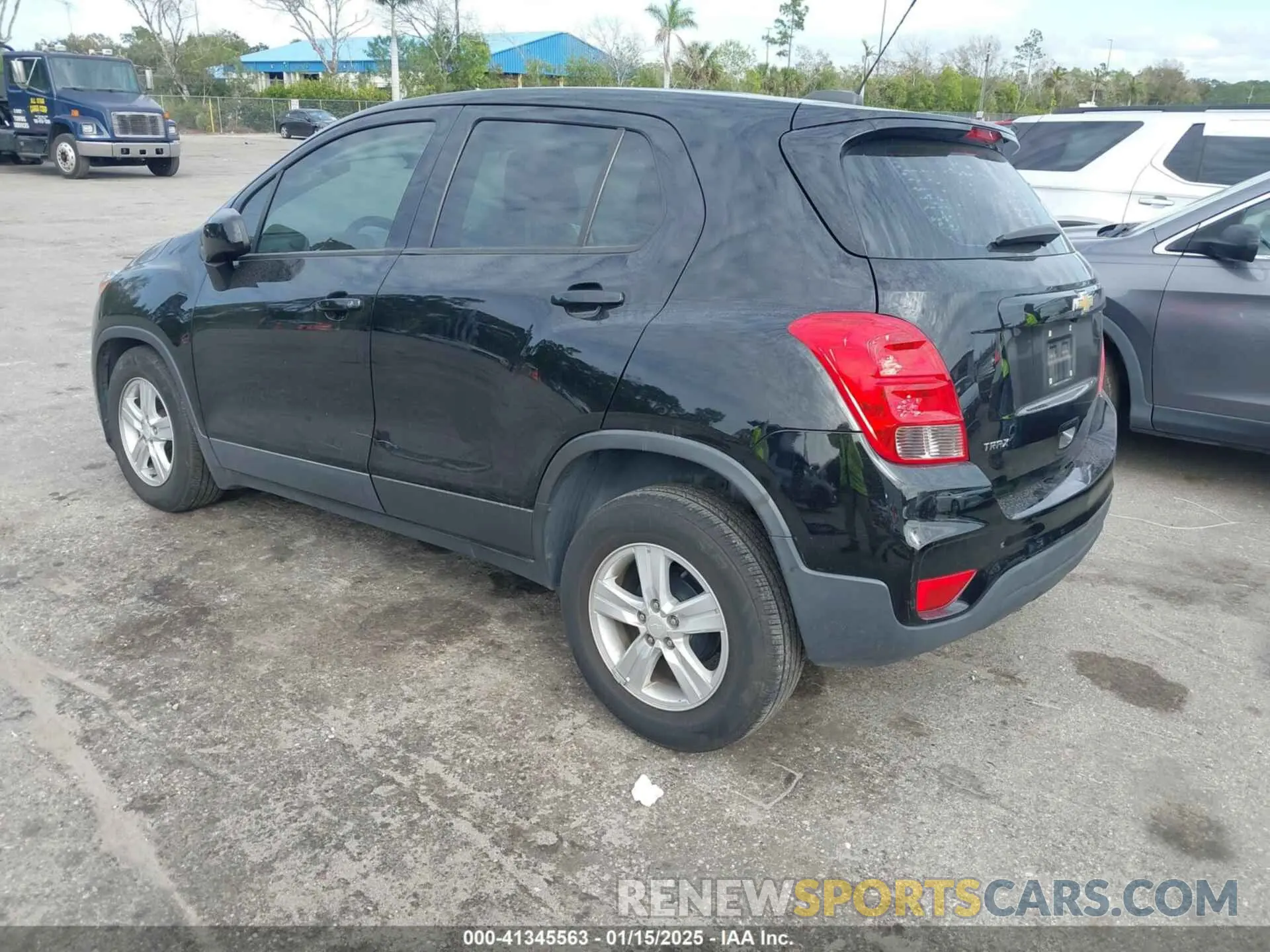 3 Photograph of a damaged car 3GNCJKSB4LL132925 CHEVROLET TRAX 2020
