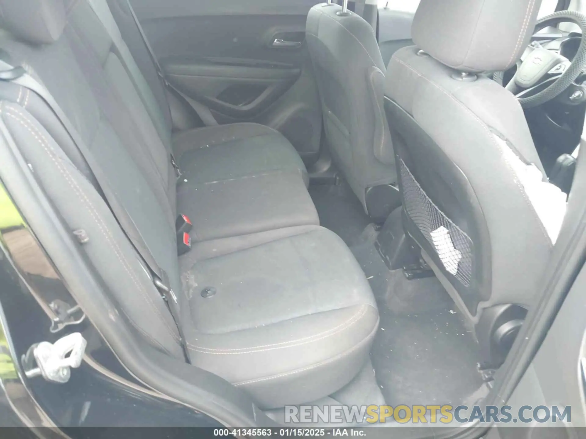 8 Photograph of a damaged car 3GNCJKSB4LL132925 CHEVROLET TRAX 2020