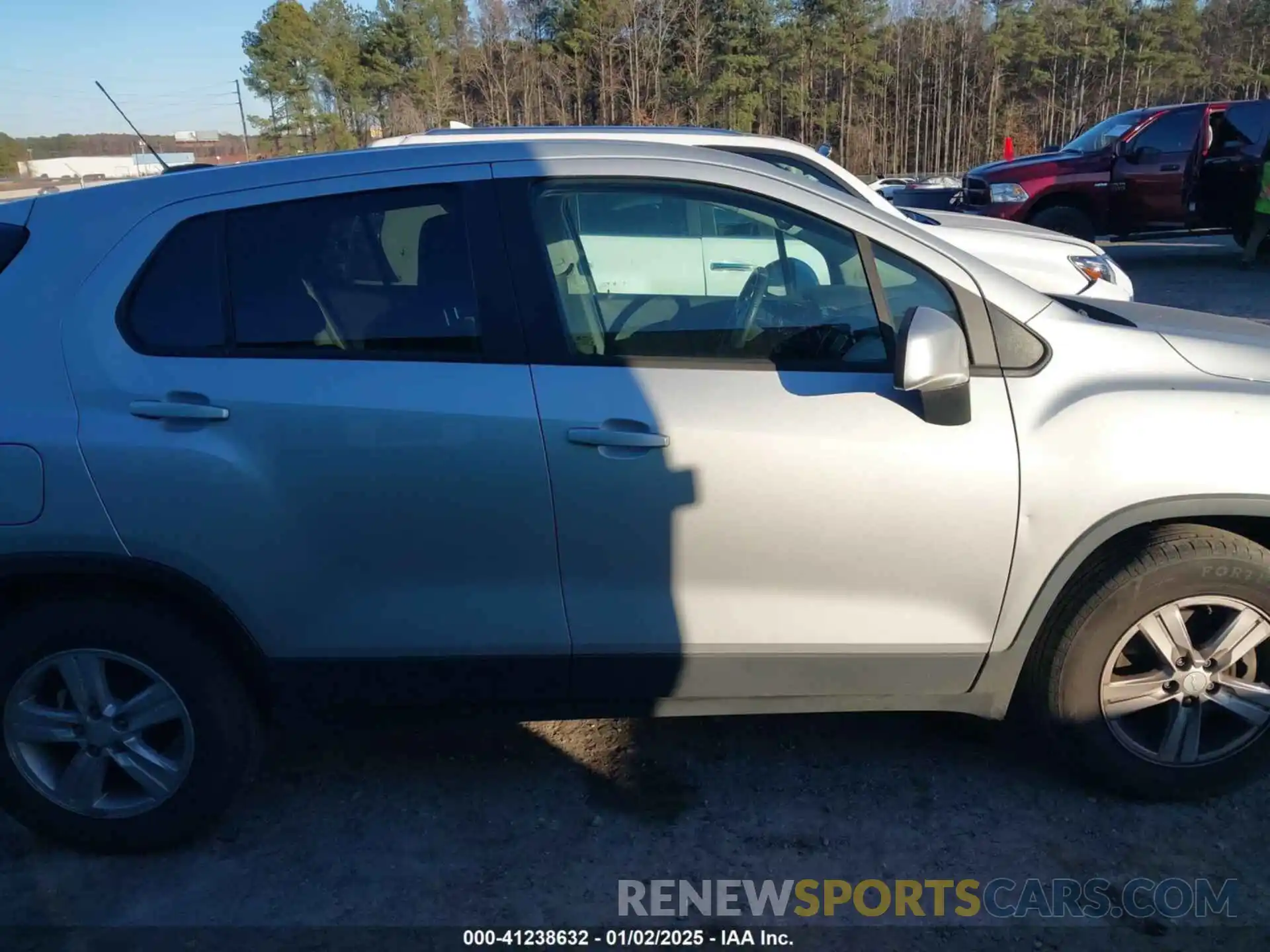 14 Photograph of a damaged car 3GNCJKSB4LL218560 CHEVROLET TRAX 2020