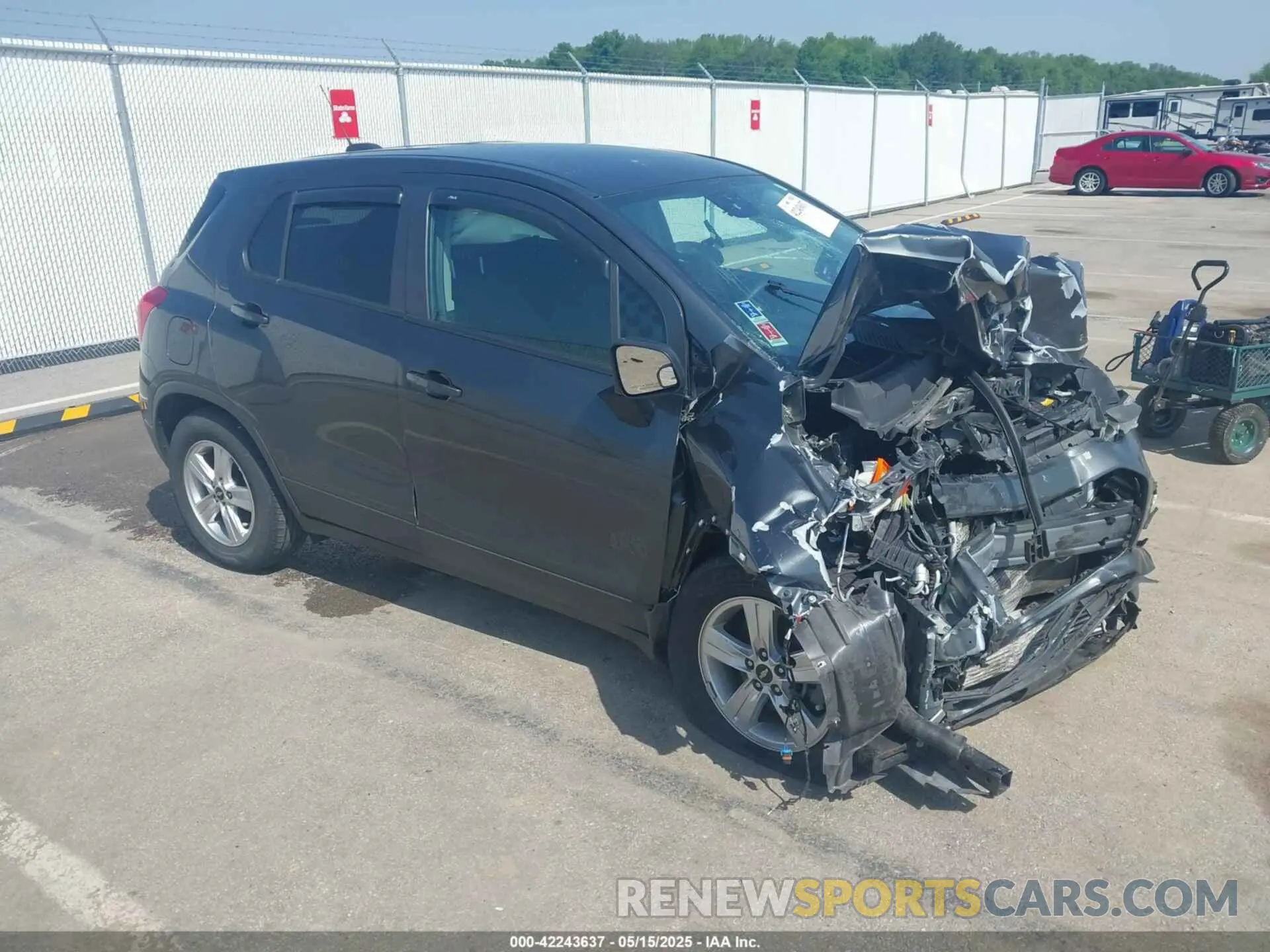 1 Photograph of a damaged car 3GNCJKSB4LL273803 CHEVROLET TRAX 2020