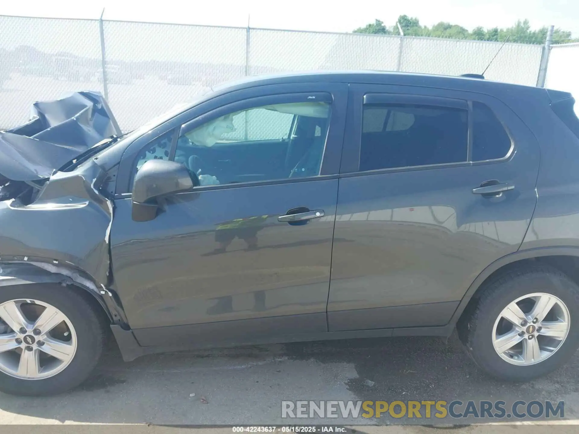 15 Photograph of a damaged car 3GNCJKSB4LL273803 CHEVROLET TRAX 2020