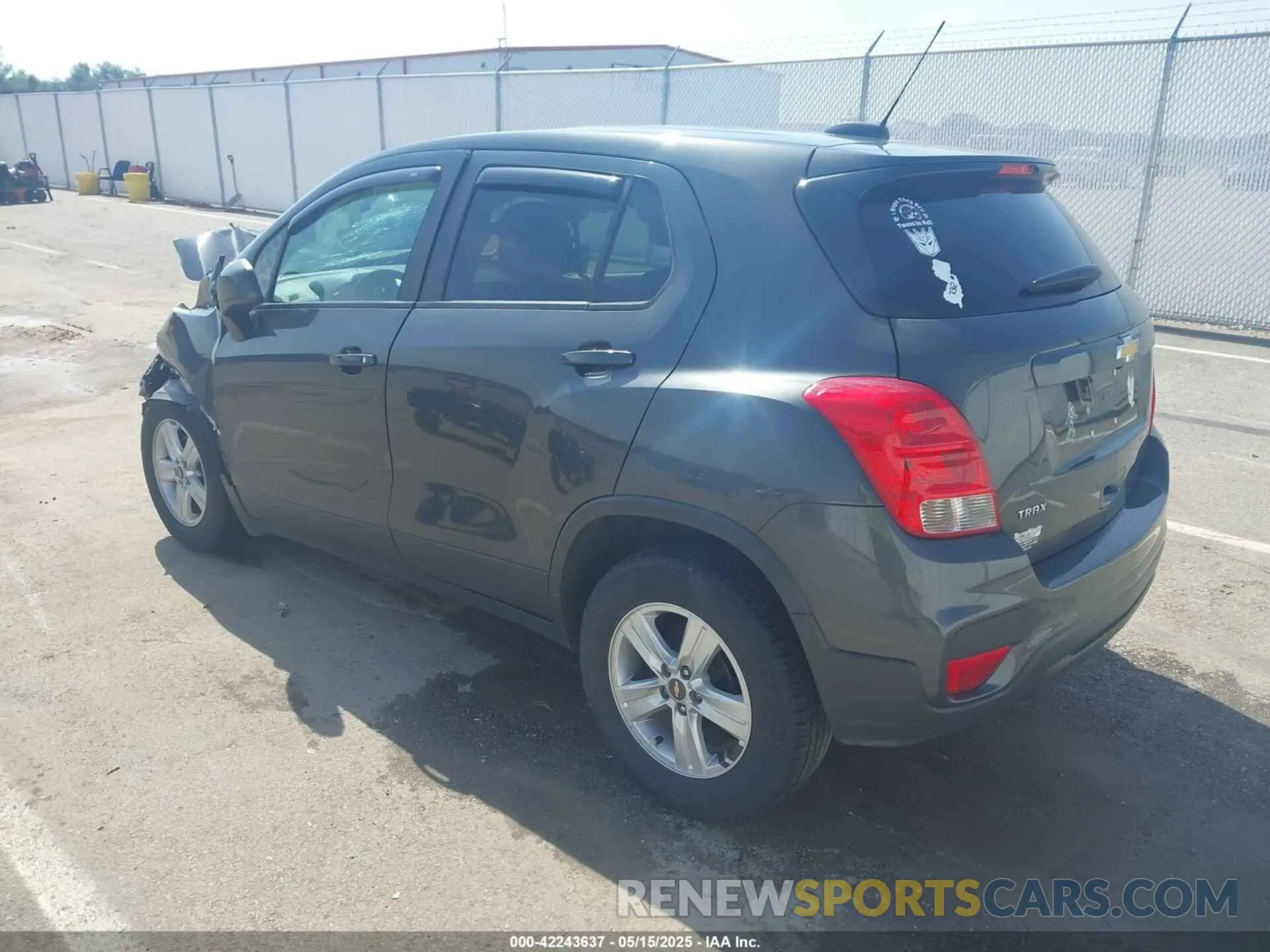 3 Photograph of a damaged car 3GNCJKSB4LL273803 CHEVROLET TRAX 2020