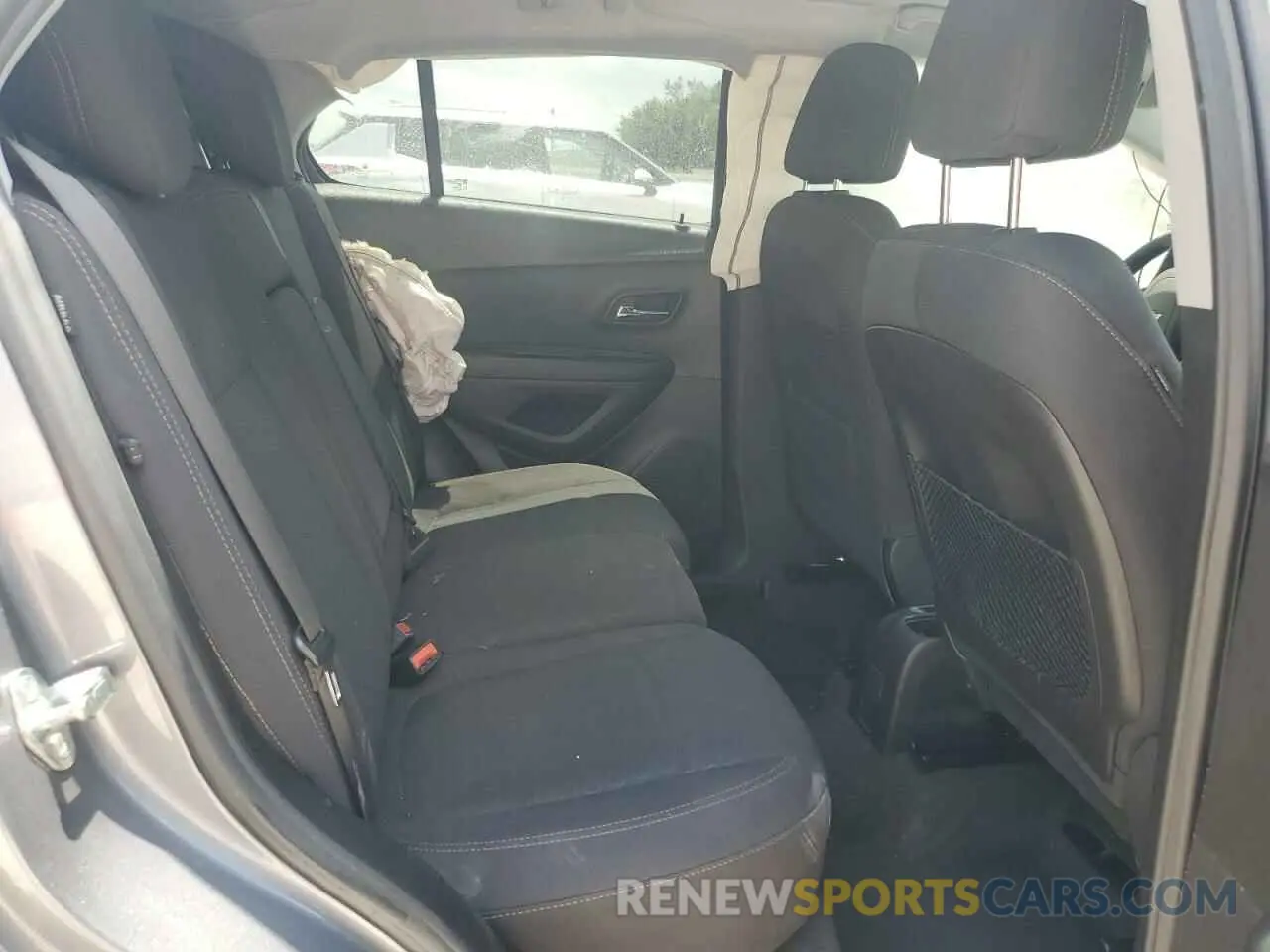 11 Photograph of a damaged car 3GNCJKSB4LL276409 CHEVROLET TRAX 2020