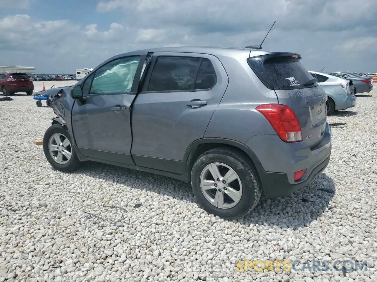 2 Photograph of a damaged car 3GNCJKSB4LL276409 CHEVROLET TRAX 2020