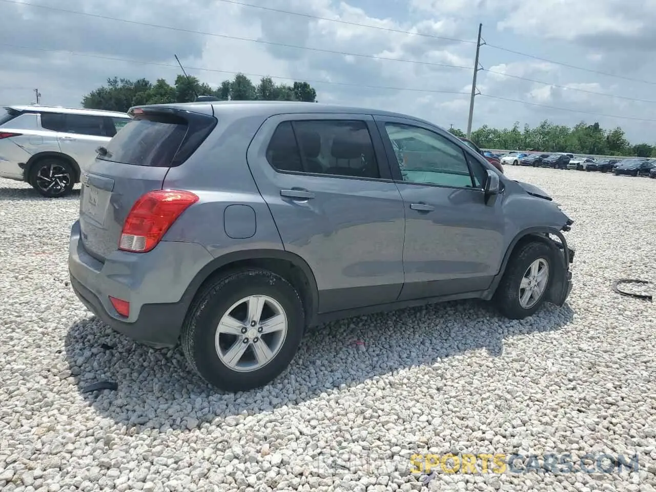3 Photograph of a damaged car 3GNCJKSB4LL276409 CHEVROLET TRAX 2020