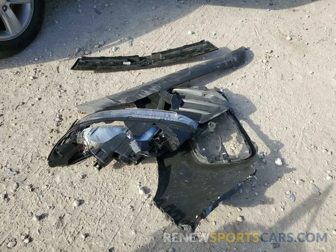14 Photograph of a damaged car 3GNCJKSB4LL292805 CHEVROLET TRAX 2020