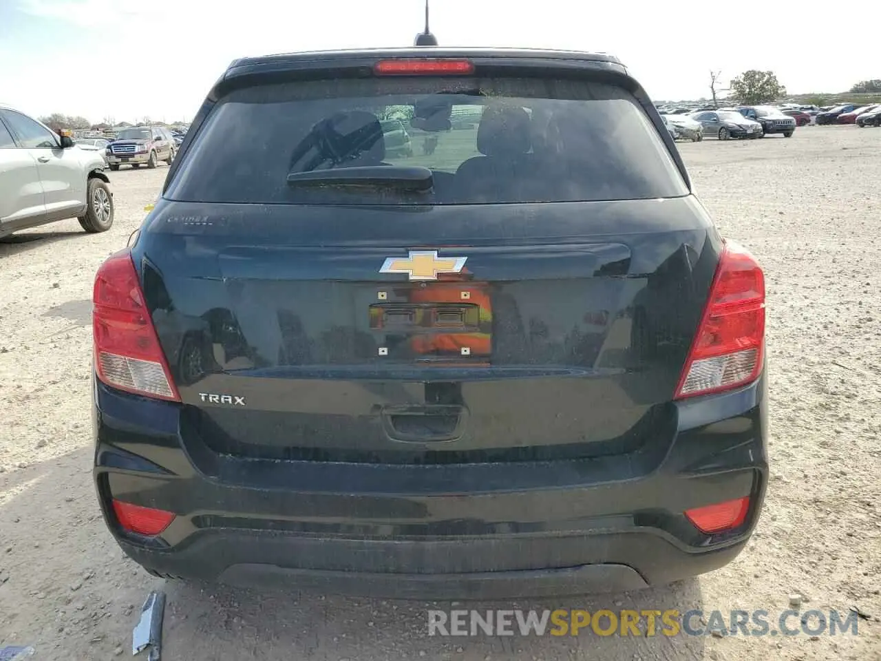 6 Photograph of a damaged car 3GNCJKSB4LL292805 CHEVROLET TRAX 2020