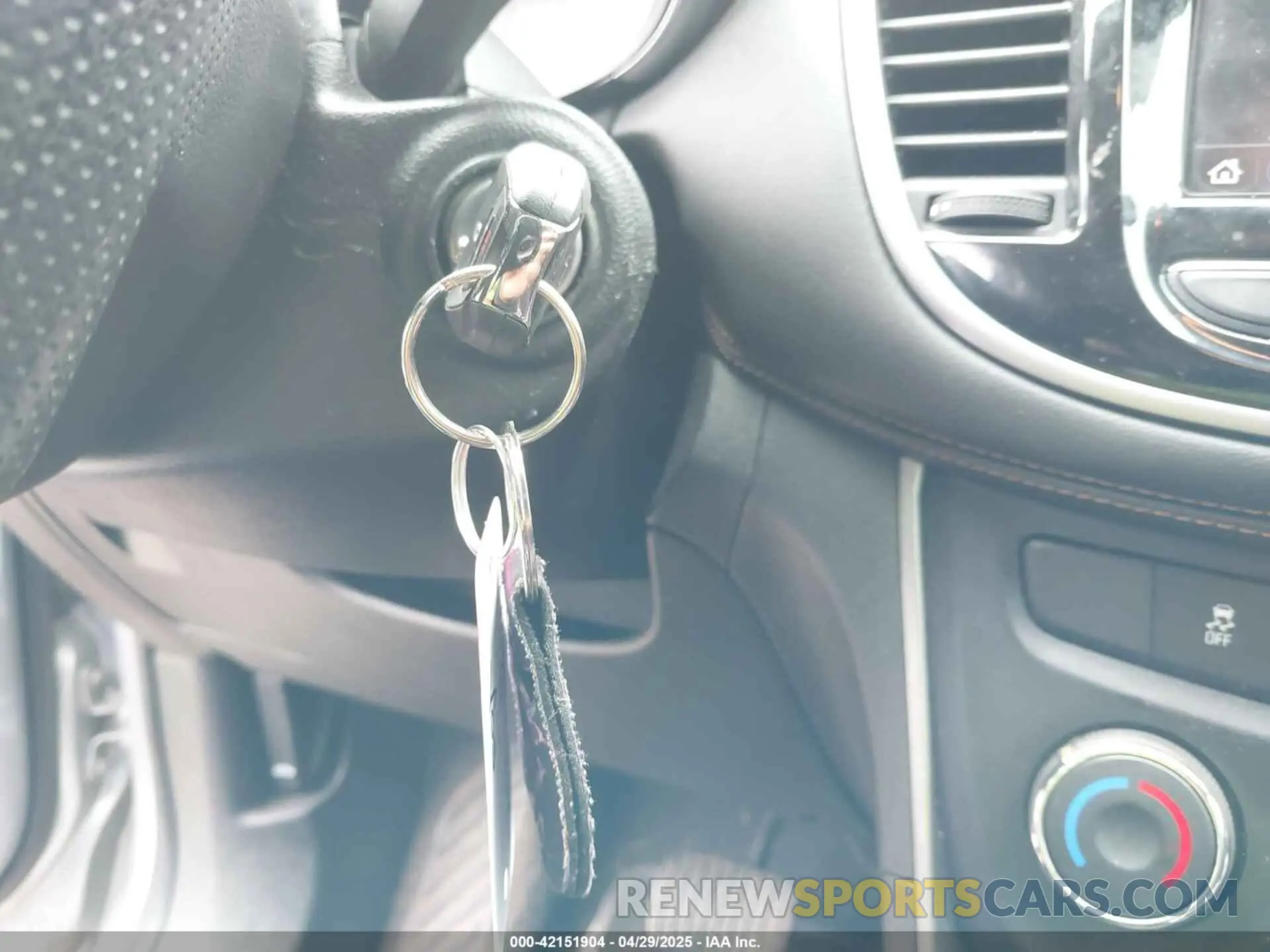 11 Photograph of a damaged car 3GNCJKSB4LL305522 CHEVROLET TRAX 2020