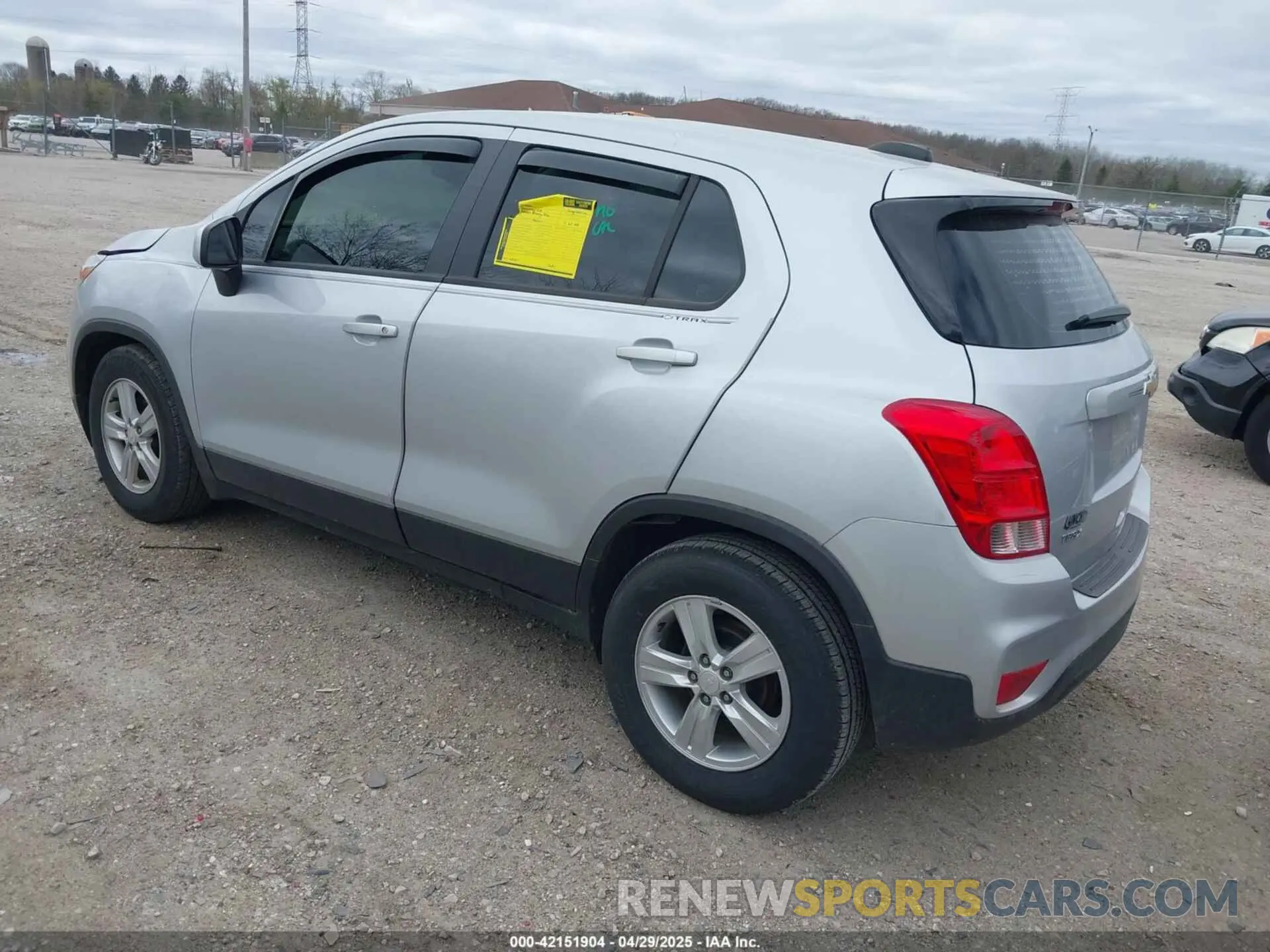 3 Photograph of a damaged car 3GNCJKSB4LL305522 CHEVROLET TRAX 2020