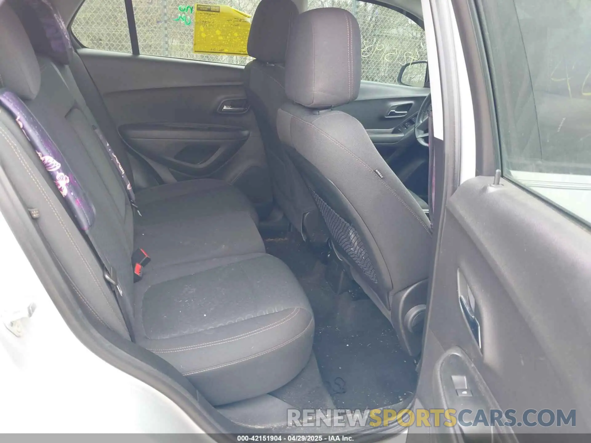 8 Photograph of a damaged car 3GNCJKSB4LL305522 CHEVROLET TRAX 2020