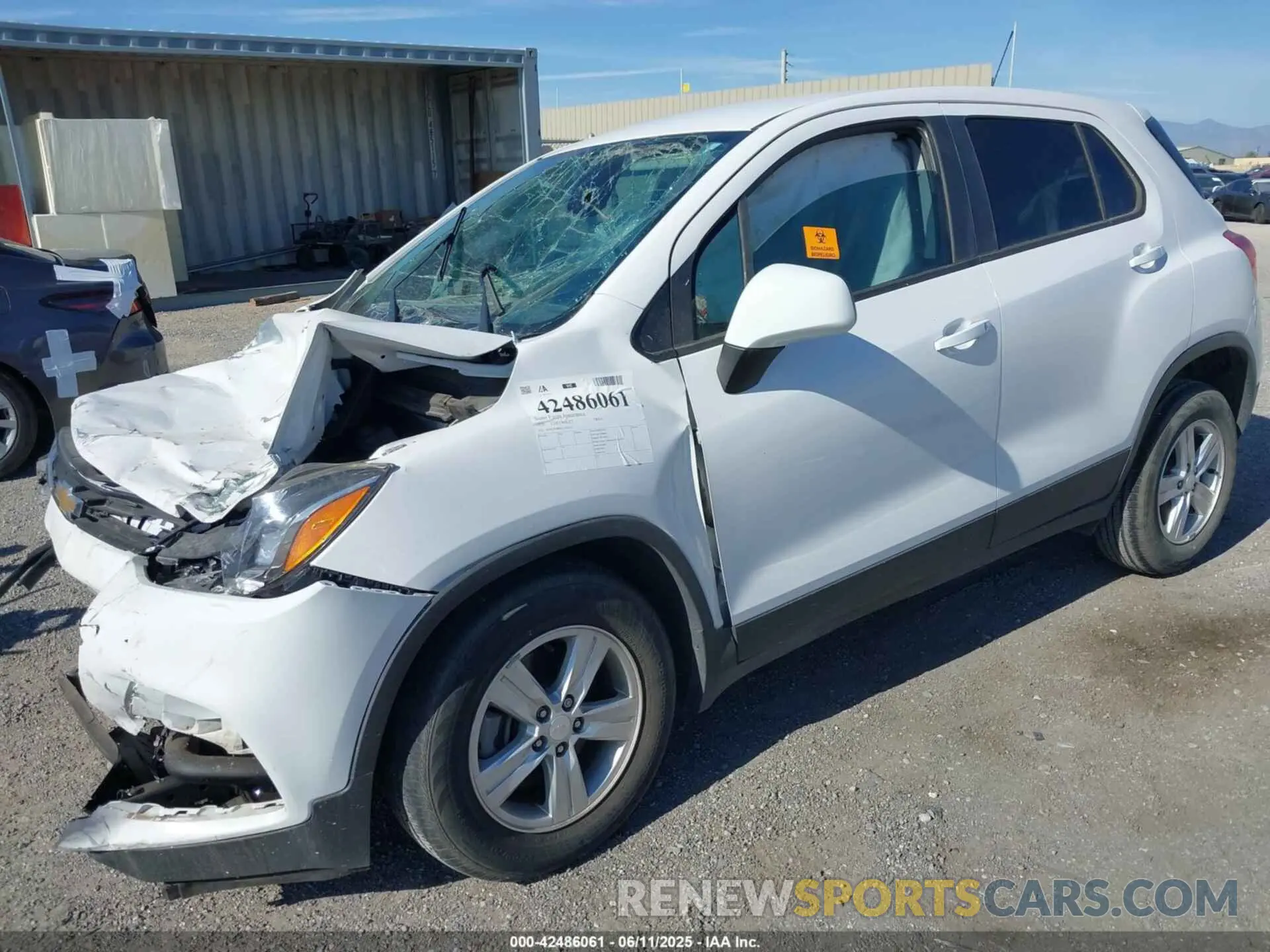 2 Photograph of a damaged car 3GNCJKSB4LL332316 CHEVROLET TRAX 2020