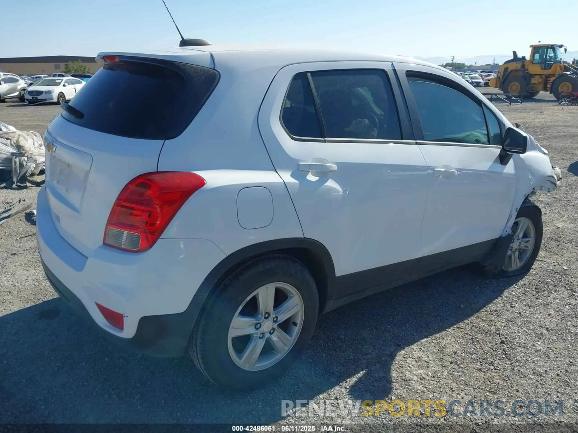 4 Photograph of a damaged car 3GNCJKSB4LL332316 CHEVROLET TRAX 2020