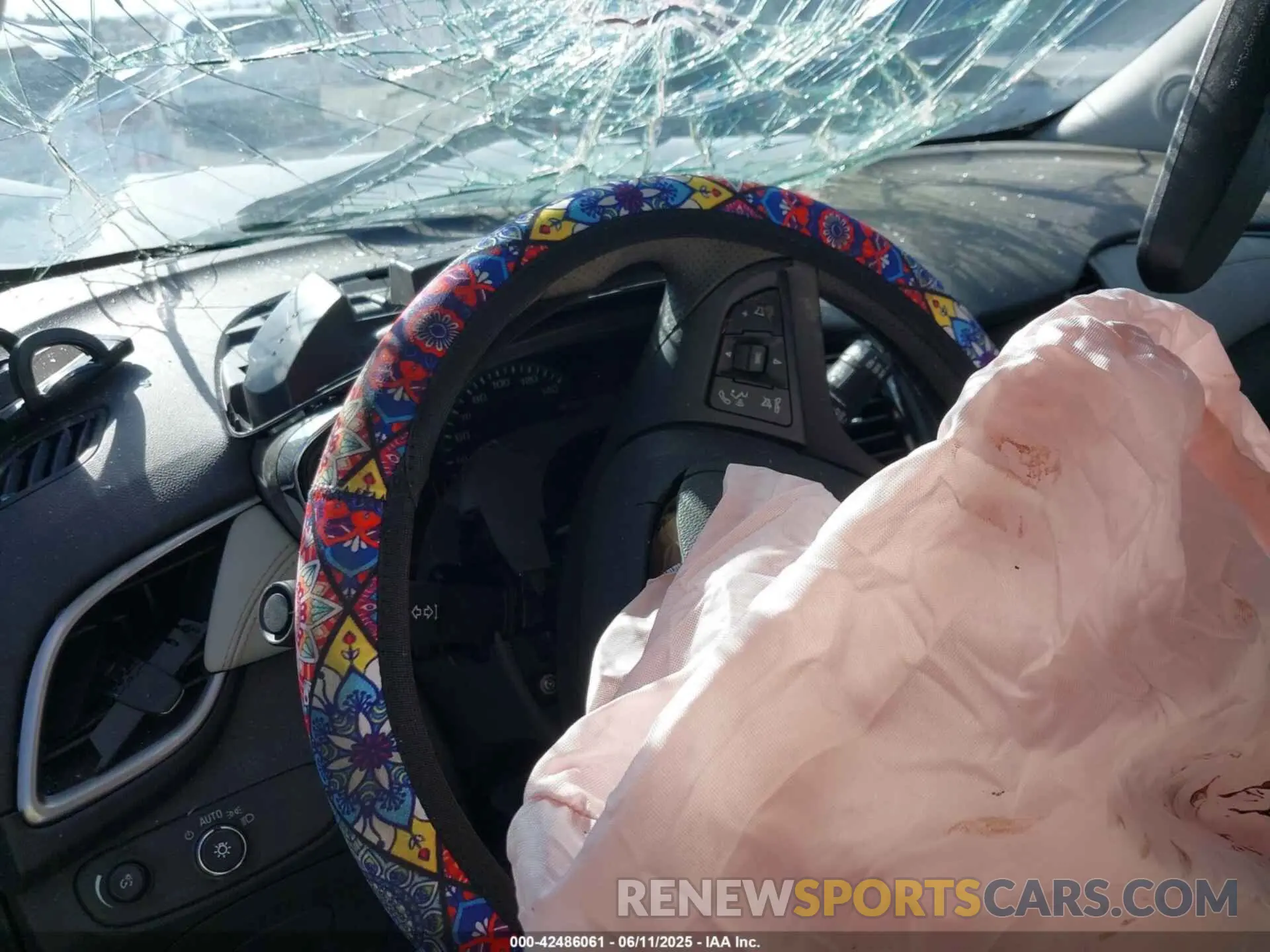 7 Photograph of a damaged car 3GNCJKSB4LL332316 CHEVROLET TRAX 2020