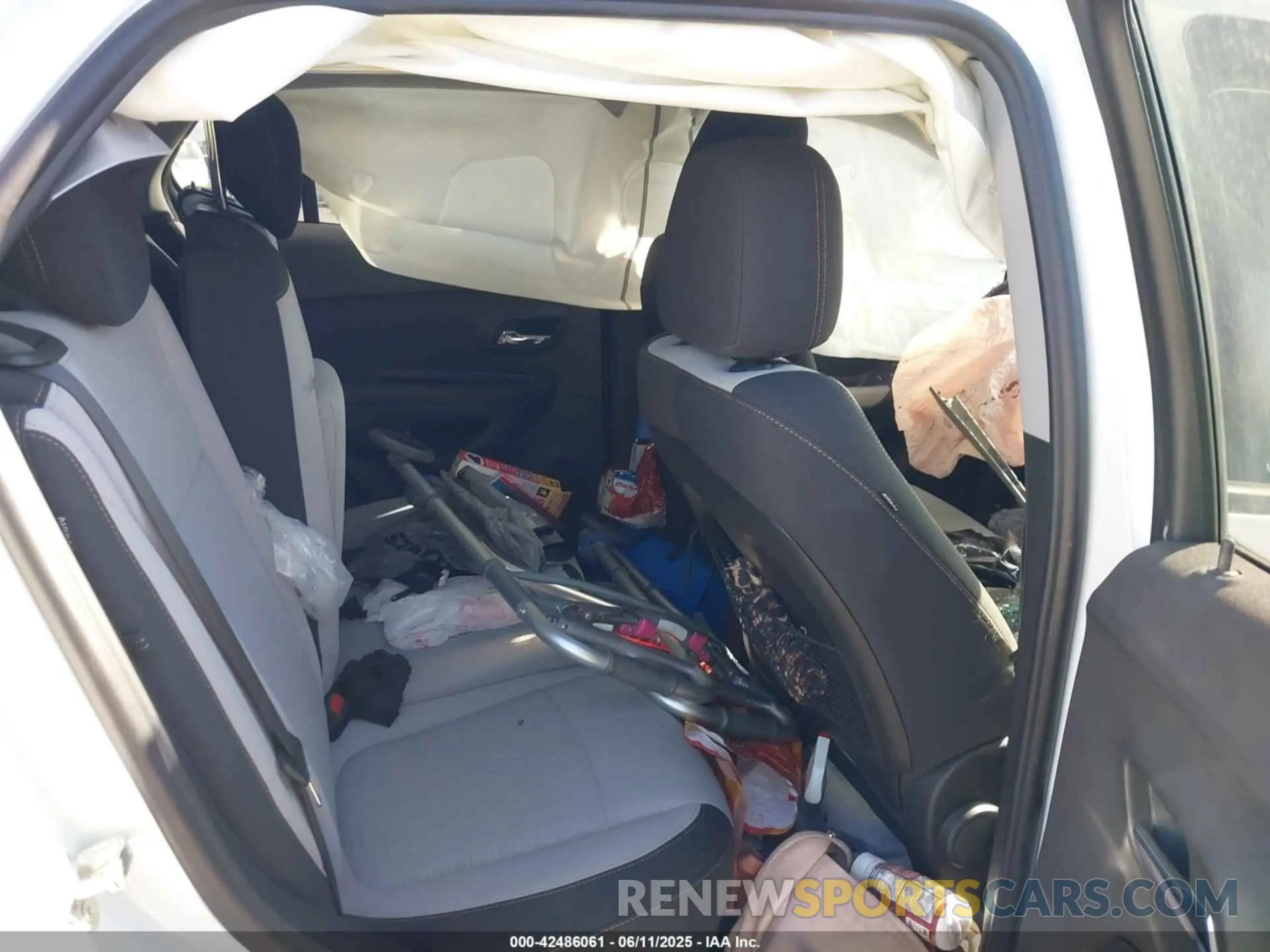 8 Photograph of a damaged car 3GNCJKSB4LL332316 CHEVROLET TRAX 2020
