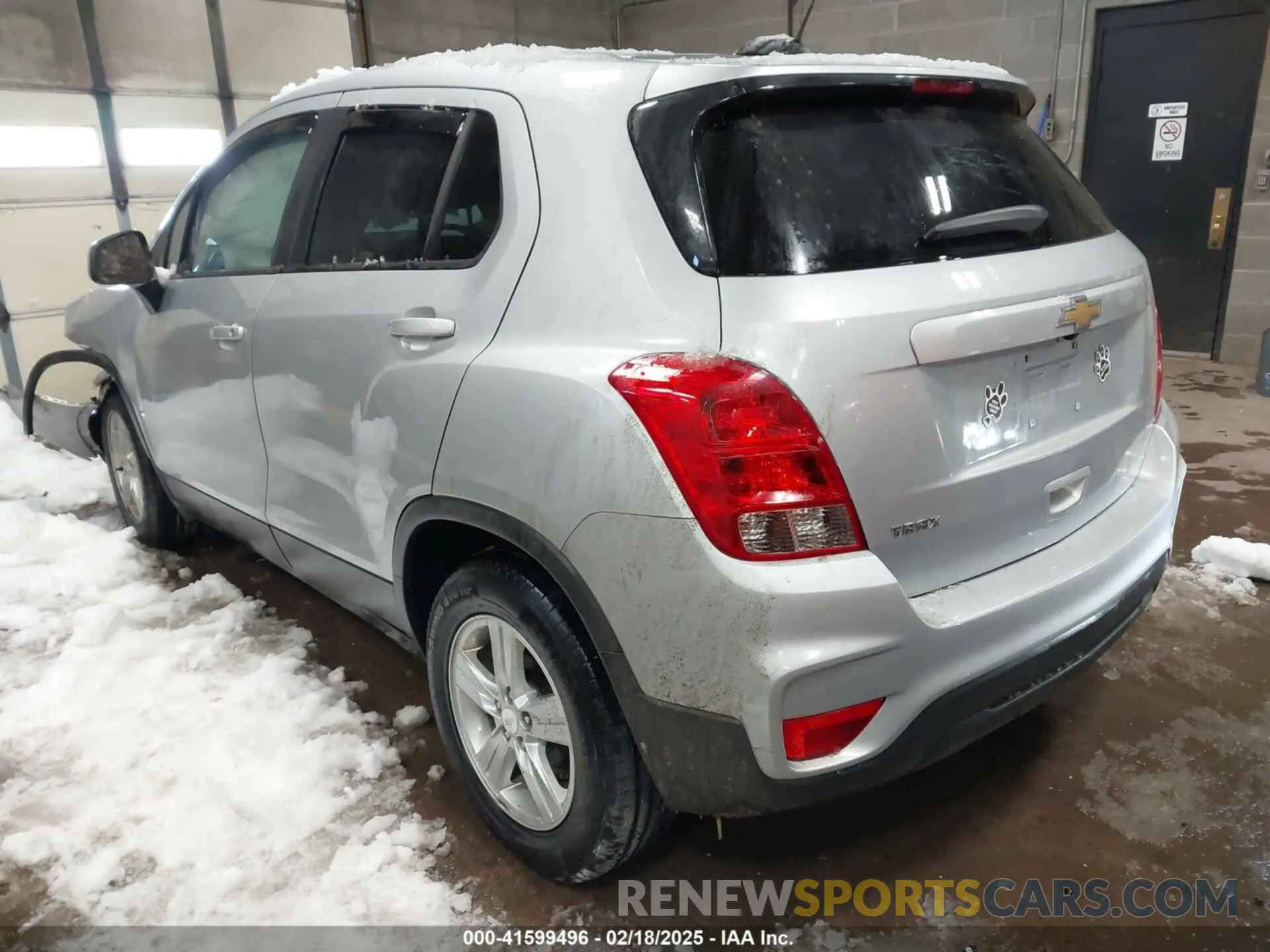 3 Photograph of a damaged car 3GNCJKSB4LL338360 CHEVROLET TRAX 2020