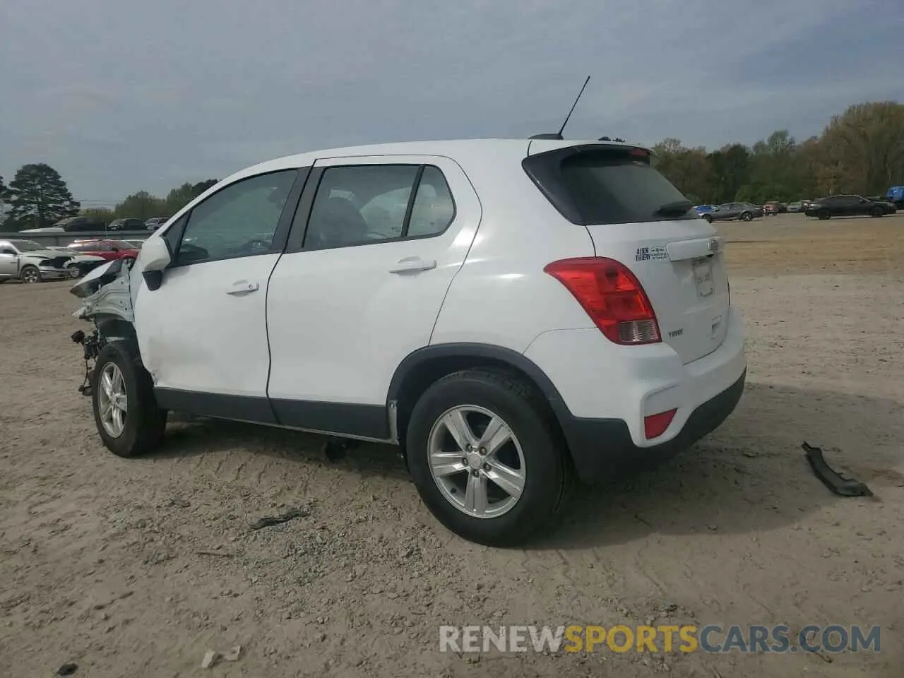 2 Photograph of a damaged car 3GNCJKSB5LL122534 CHEVROLET TRAX 2020