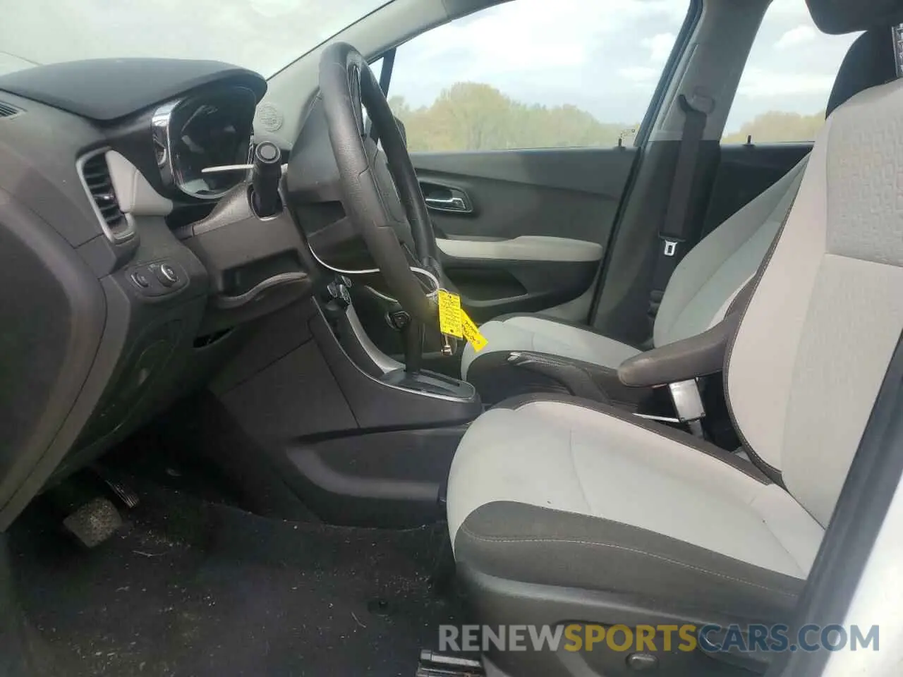 7 Photograph of a damaged car 3GNCJKSB5LL122534 CHEVROLET TRAX 2020