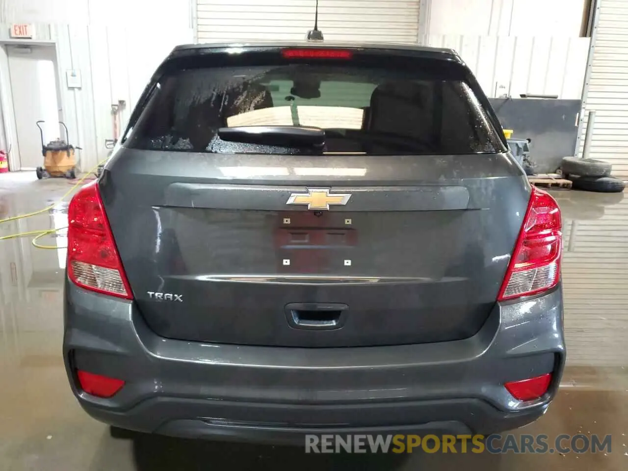 6 Photograph of a damaged car 3GNCJKSB5LL147868 CHEVROLET TRAX 2020