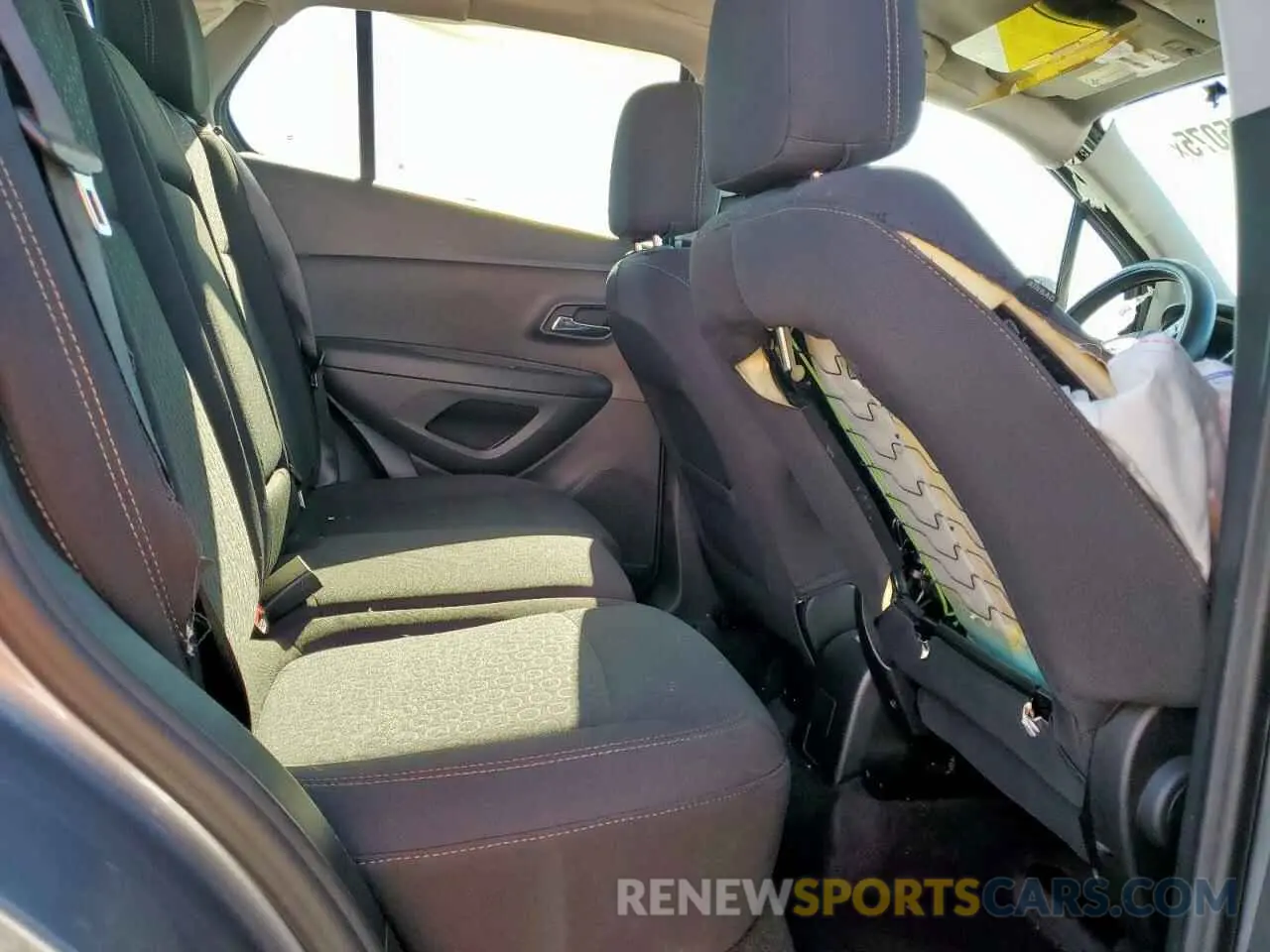 10 Photograph of a damaged car 3GNCJKSB5LL159079 CHEVROLET TRAX 2020