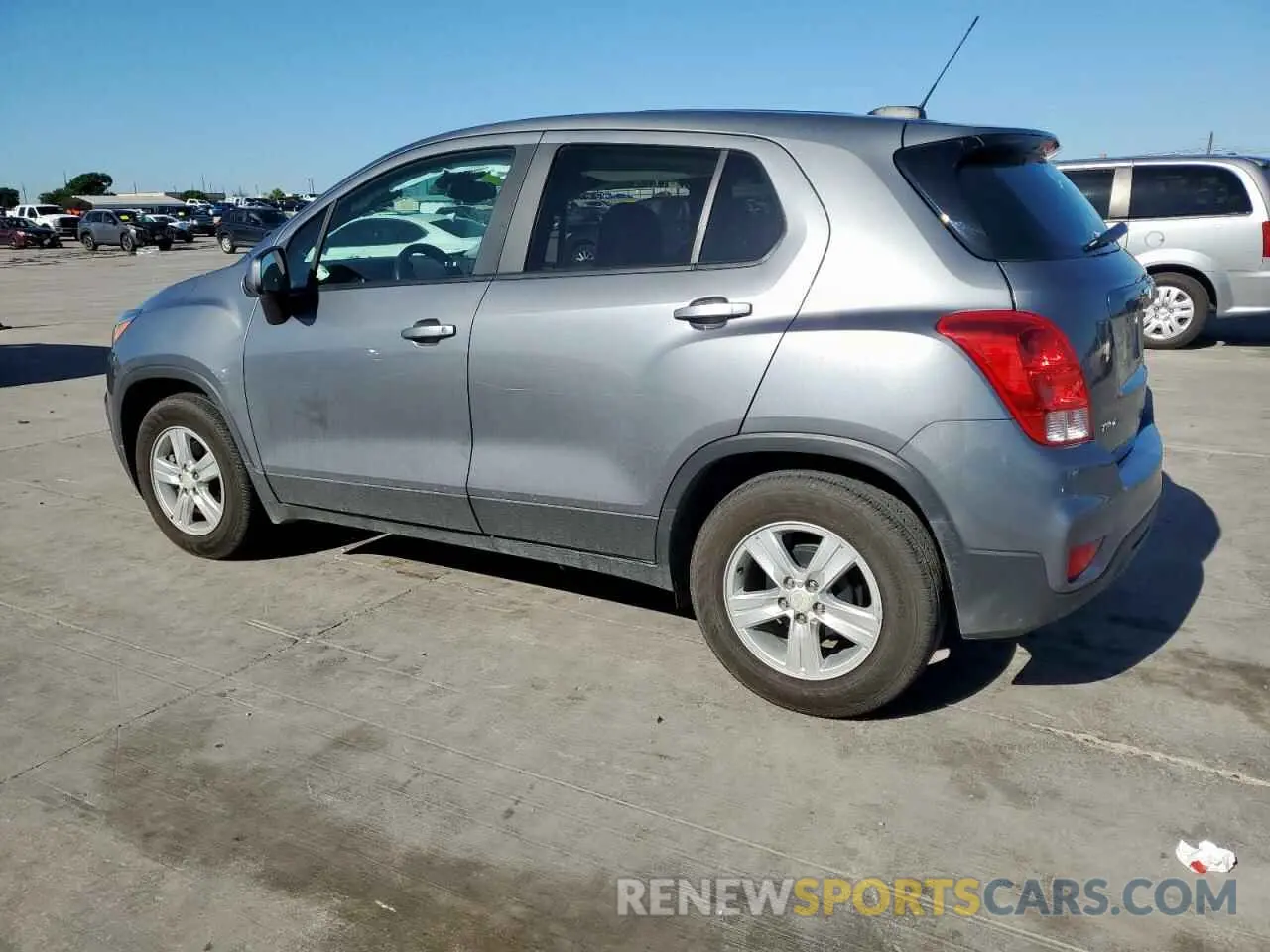 2 Photograph of a damaged car 3GNCJKSB5LL159079 CHEVROLET TRAX 2020