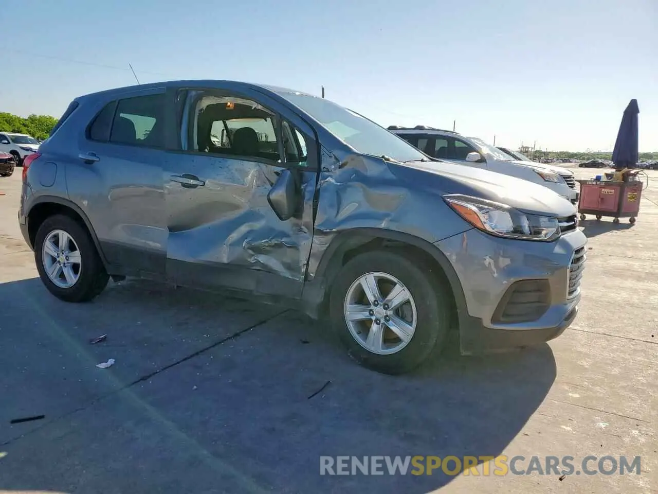 4 Photograph of a damaged car 3GNCJKSB5LL159079 CHEVROLET TRAX 2020
