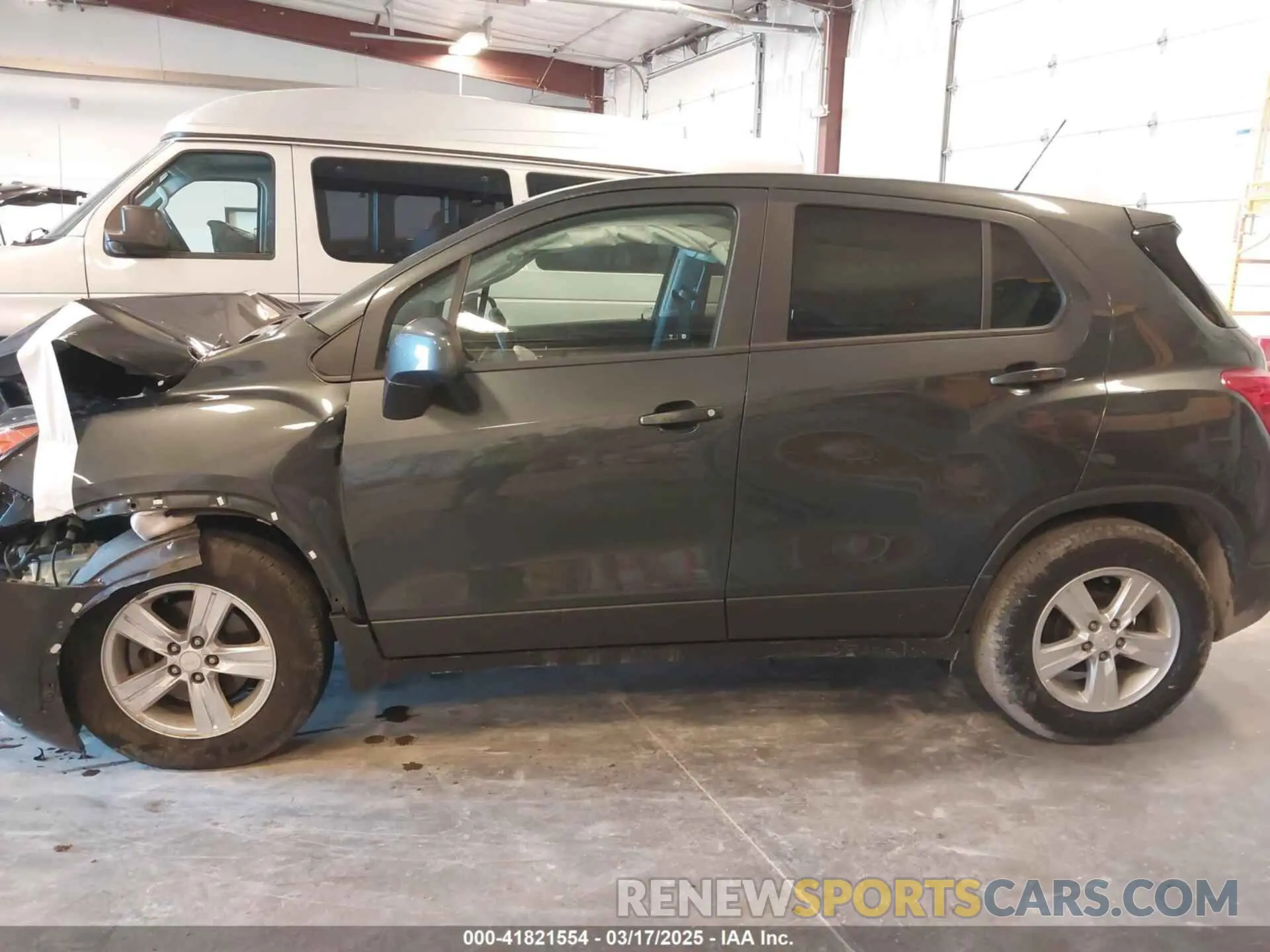 14 Photograph of a damaged car 3GNCJKSB5LL197234 CHEVROLET TRAX 2020