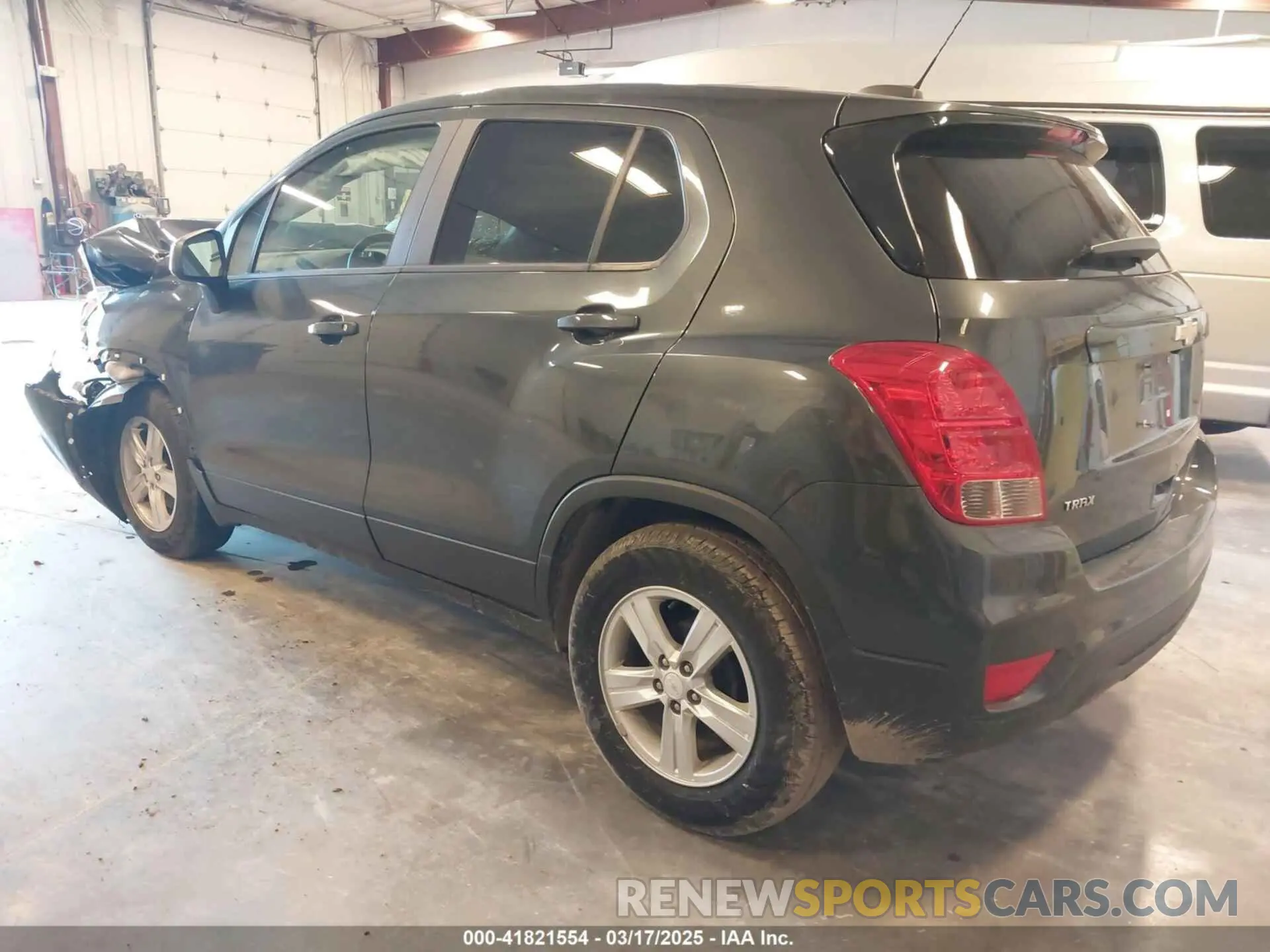 3 Photograph of a damaged car 3GNCJKSB5LL197234 CHEVROLET TRAX 2020